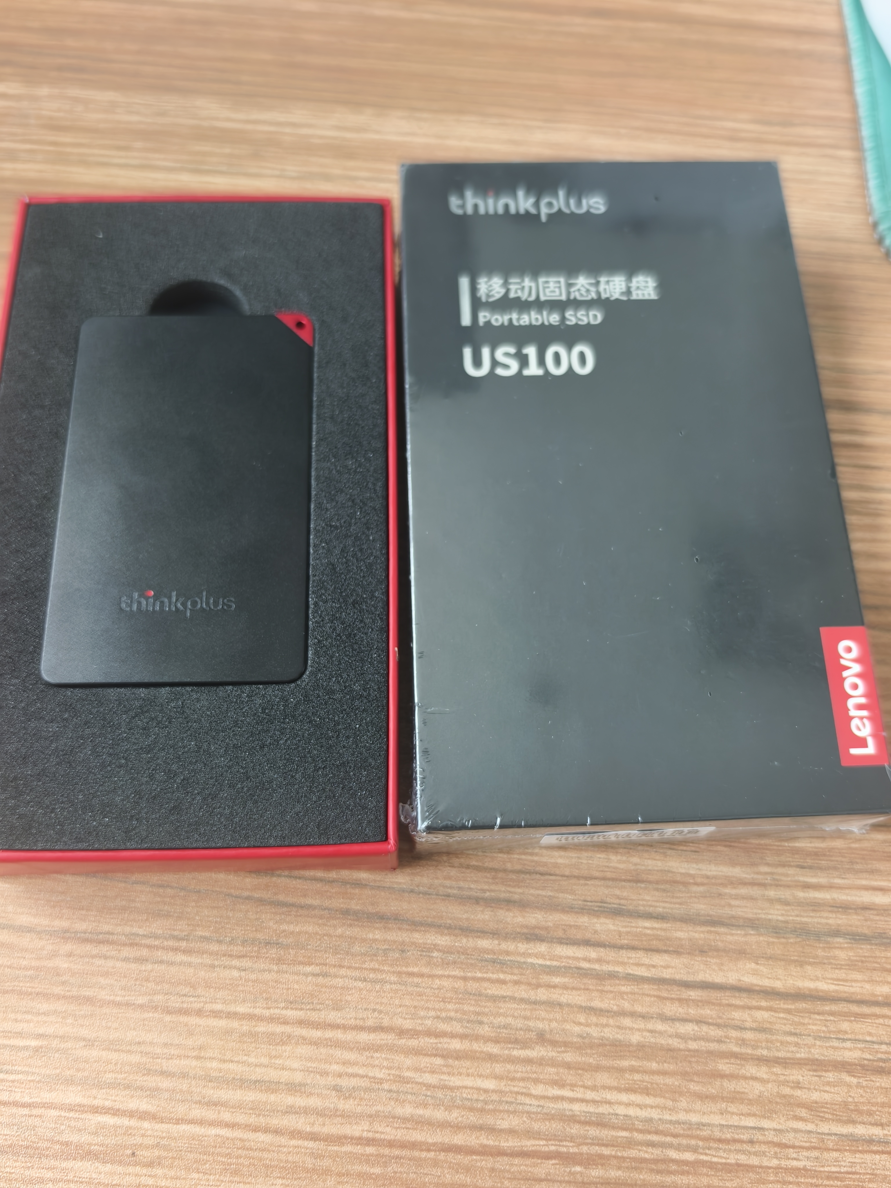 ThinkPlus联想 2TB移动固态硬盘 USB3.1高速PSSD移动硬盘小巧便携读取550MB/S US100黑色 实拍图