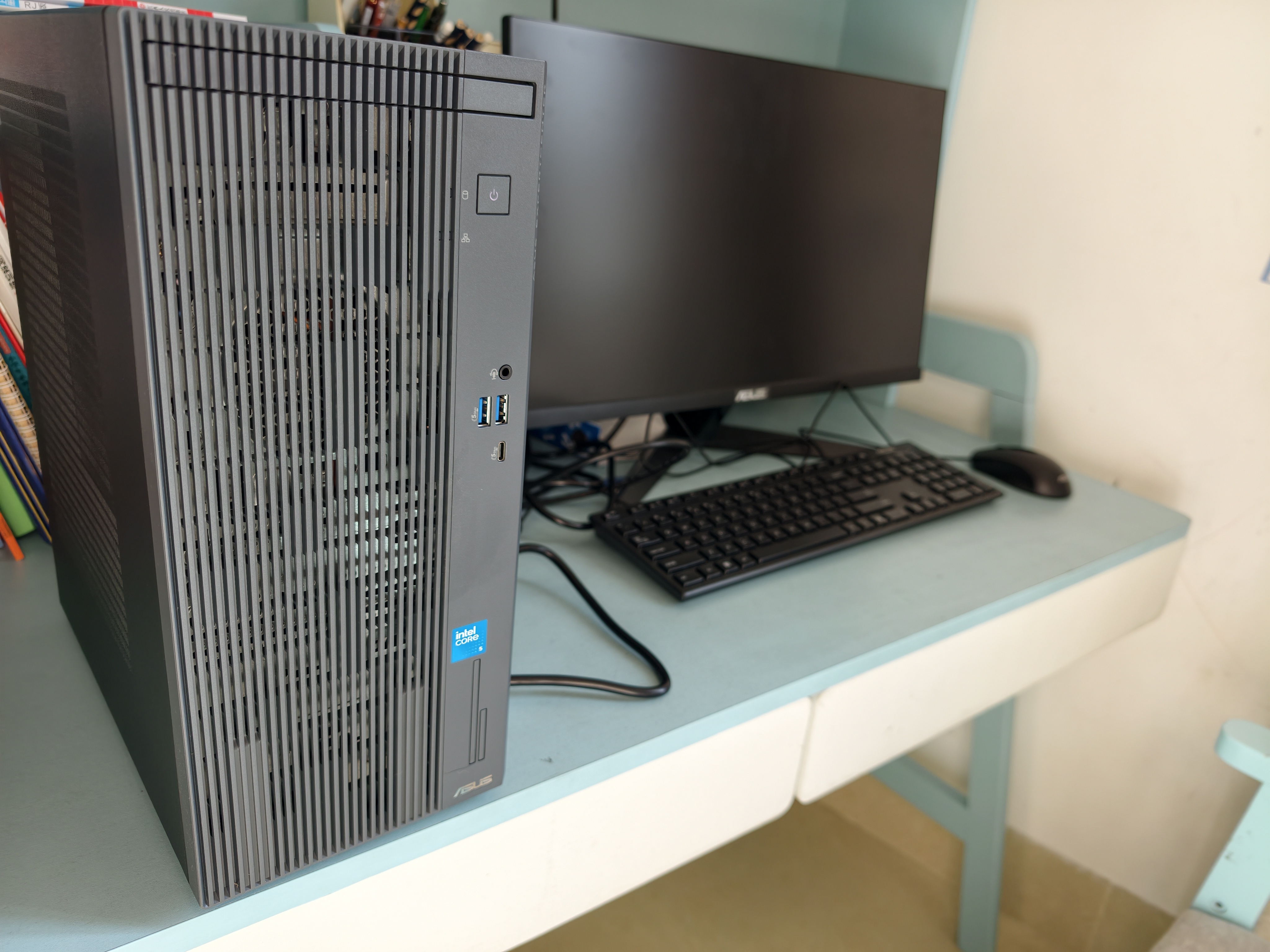 华硕破晓7X 台式机台式电脑整机(酷睿Core5-210H 16G 1TB SSD 大机箱)23.8英寸显示器 实拍图