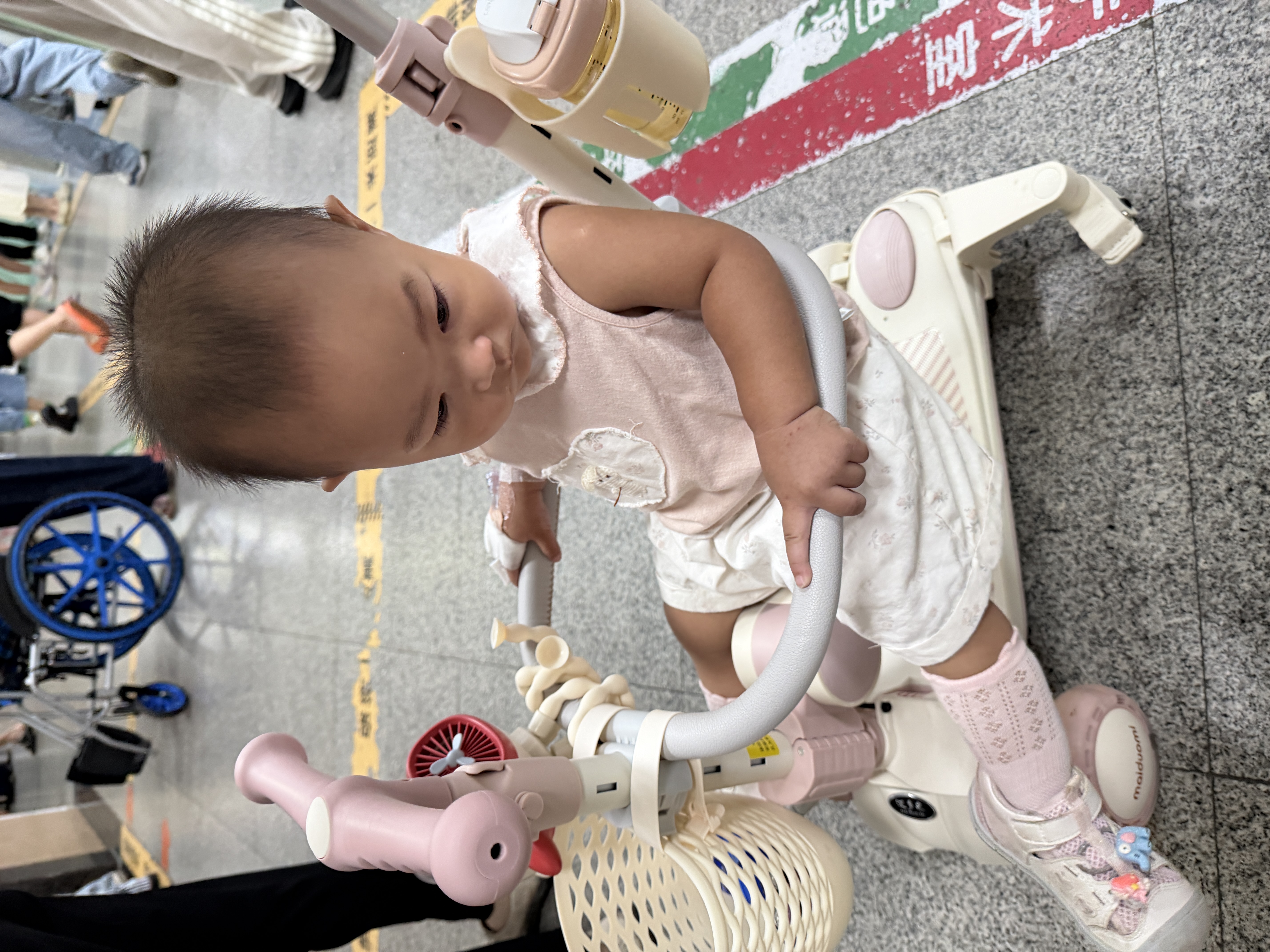 迈多米儿童滑板车1-3-6岁三合一可坐可滑可折叠轻便宝宝溜溜车周岁礼物 M6粉色遮阳棚款+全包坐垫 实拍图