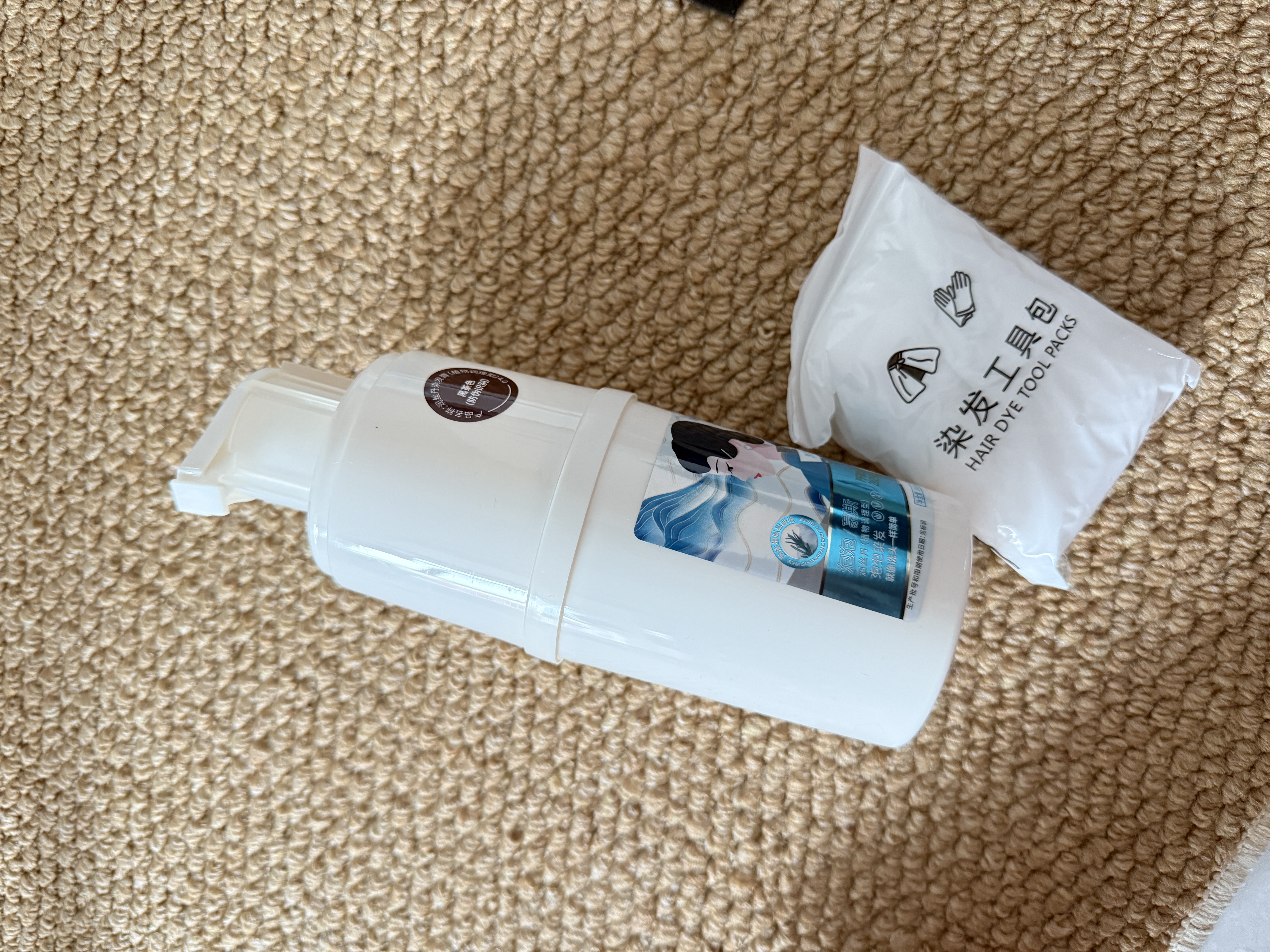润丝丹泡泡染发剂植物在家染流行天然显白男女专用遮盖白发泡沫纯染发膏 黑茶色（时尚盖白） 240ml*1瓶 实拍图
