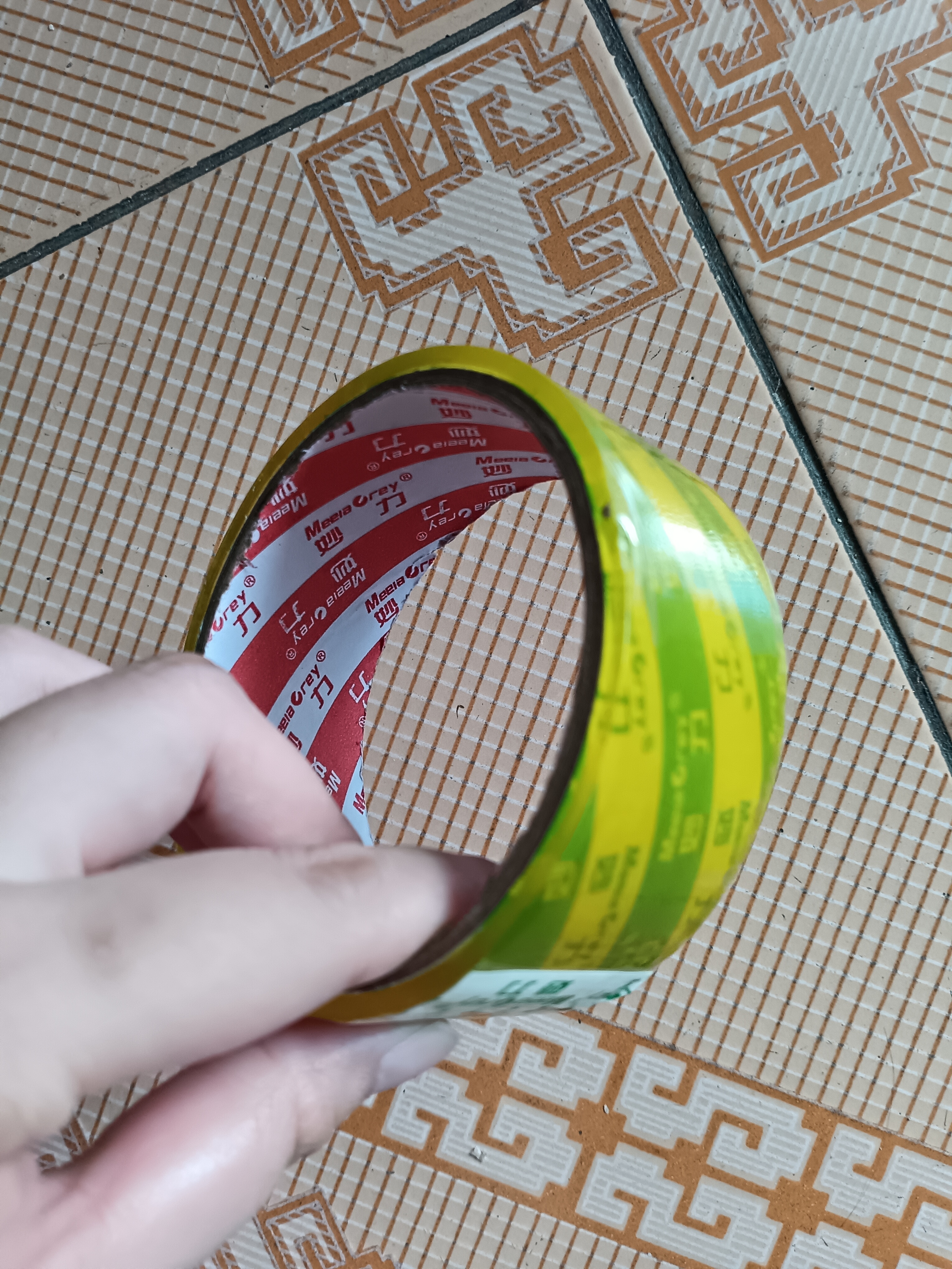 妙力MEEIAOREY透明胶带封箱打包胶带 清晰透明高粘度抗拉扯 工厂快递物流适用防水防风 【单卷体验装】35mm*20米 实拍图