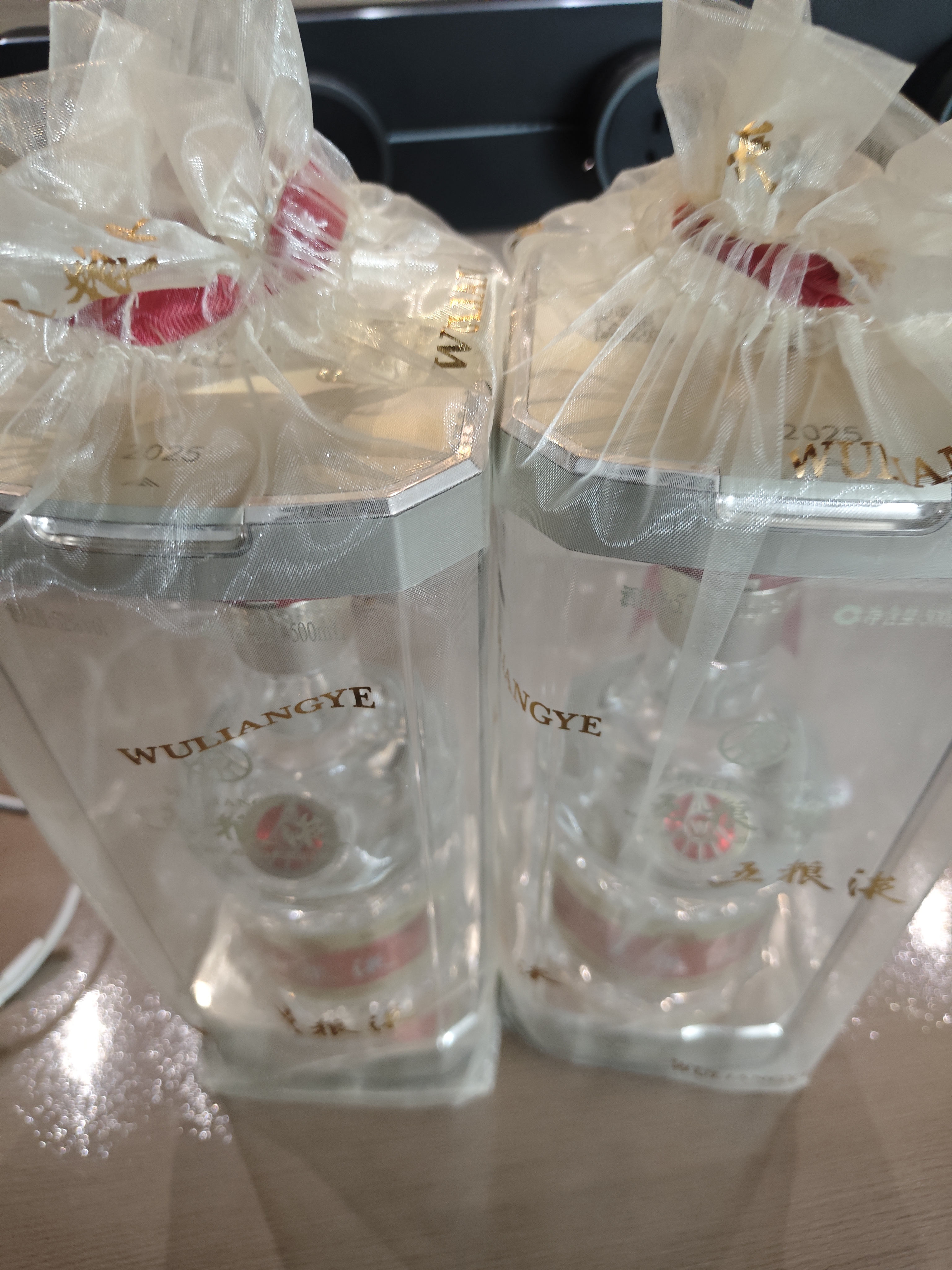 五粮液 普五八代 浓香型白酒 52度 500ml*6瓶 原箱 官方授权 酒厂直供  实拍图