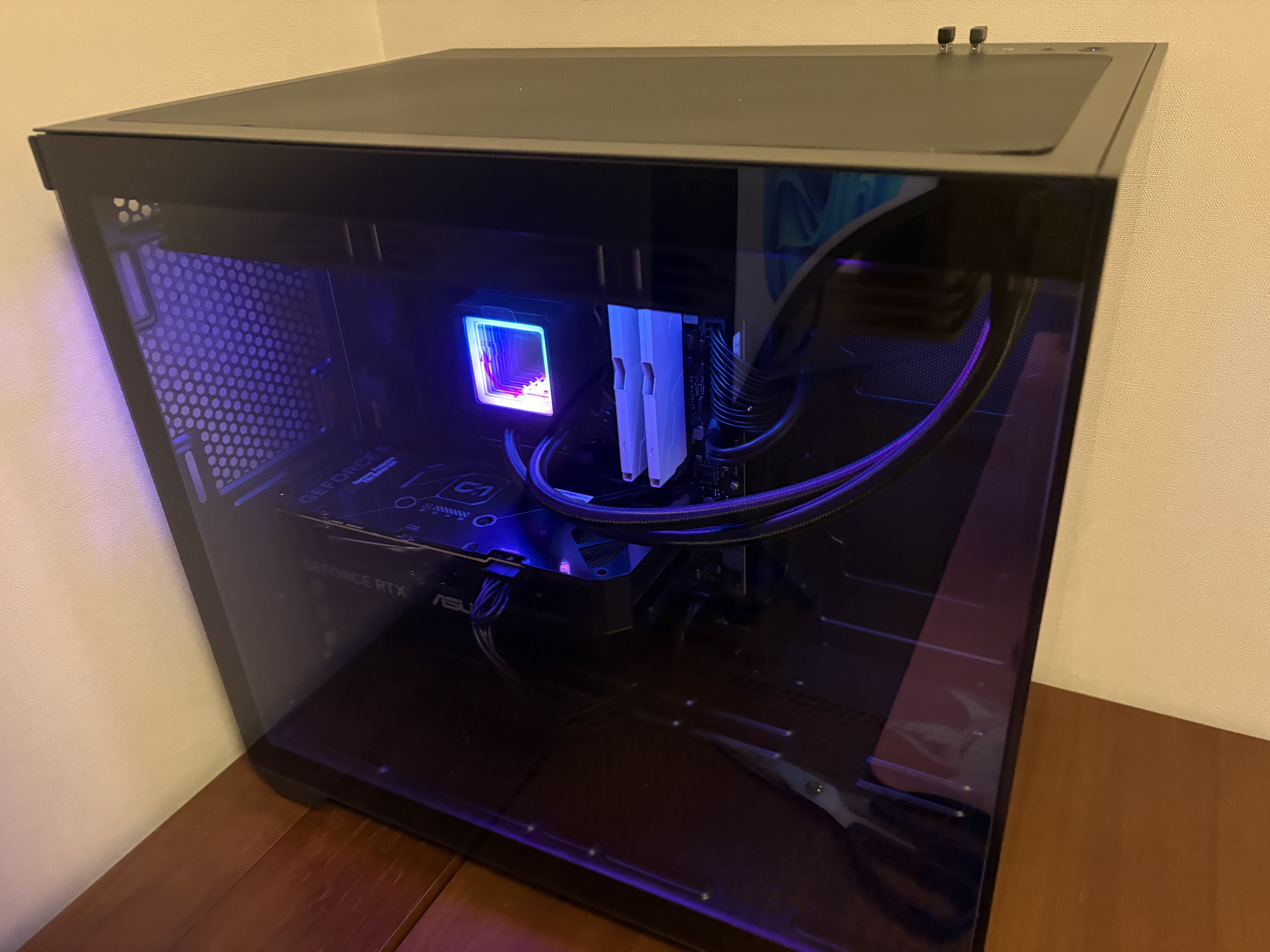 华硕（ASUS）【林树推荐】华硕全家桶 i5-14400F/14600KF 5060ti/5060 海景房游戏台式电脑整机DIY组装电脑主机 配七｜i7-14700KF｜RTX5060TI 实拍图