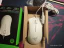 雷蛇（Razer）炼狱蝰蛇标准版有线鼠标 人体工学  电竞游戏 右手通用型 吃鸡/LOL/CS GO游戏鼠标 白色 实拍图
