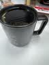 炊大皇马克杯陶瓷杯茶杯经典黑白泡茶杯咖啡杯早餐杯果汁水杯 黑色420ml 实拍图
