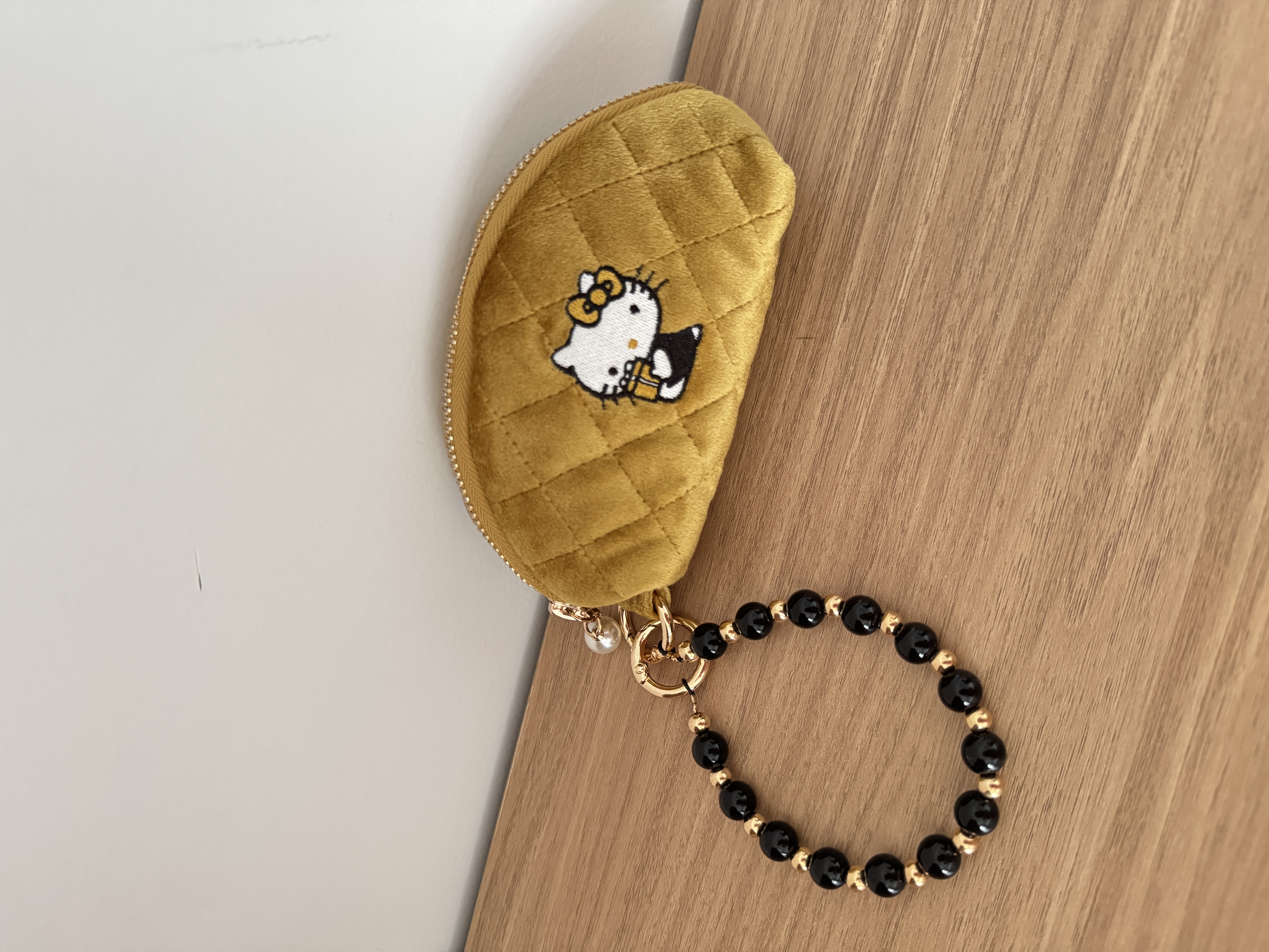 野兽派家居（tbh）三丽鸥Hello Kitty小手袋零钱包时尚手提袋子挂件包包挂饰礼物 Hello Kitty 迷你收纳包挂饰 实拍图