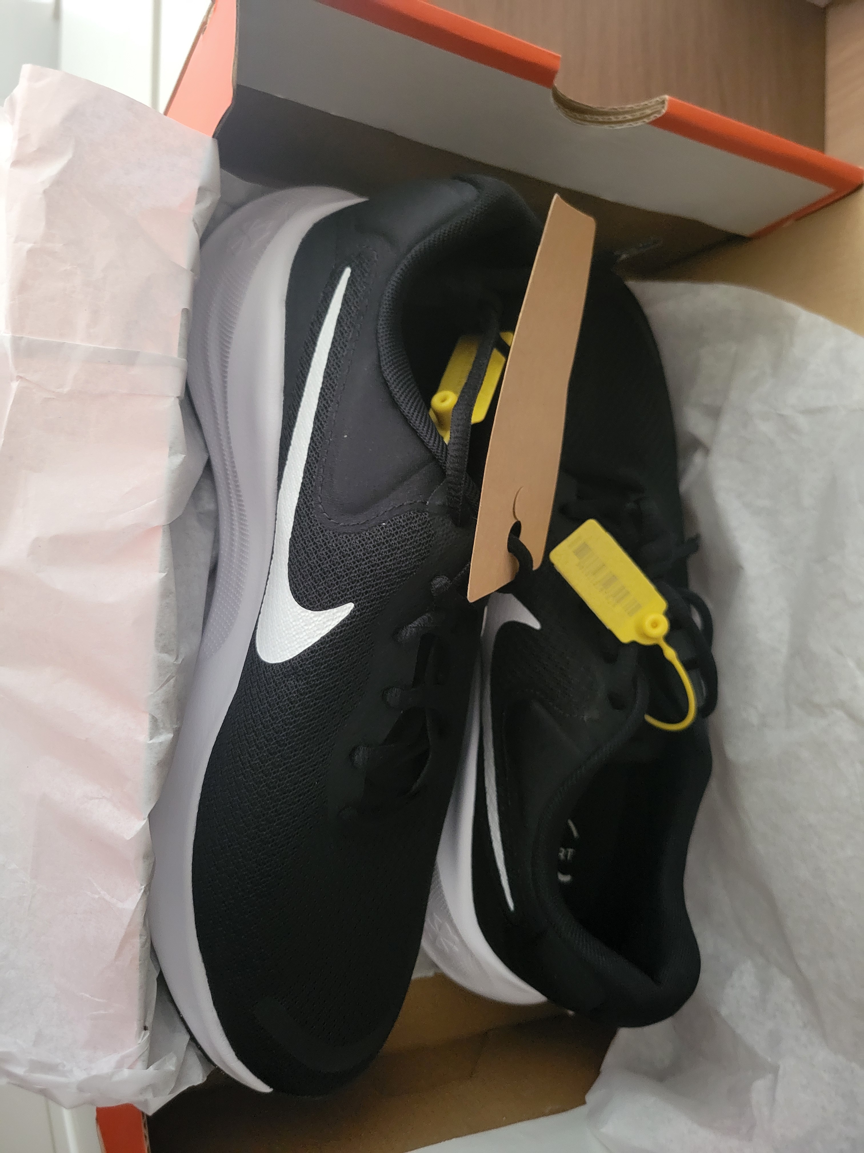 耐克NIKE跑步鞋男子透气宽版REVOLUTION 7运动鞋FB8501-002黑白43 实拍图