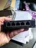 普联（TP-LINK）5口全千兆钢壳交换机 企业级交换器 4口监控网络网线分线器  金属机身 TL-SG1005D 实拍图
