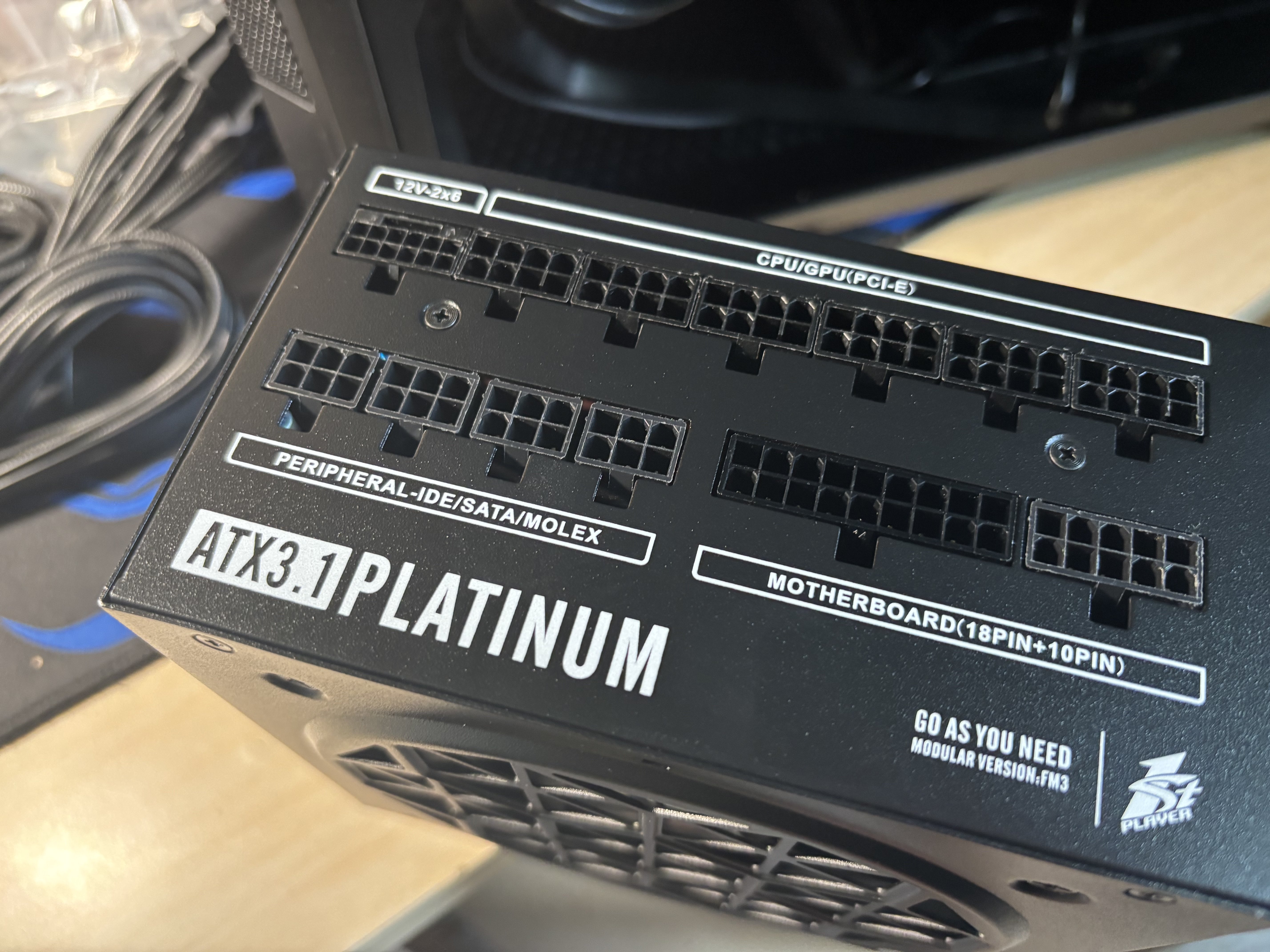 首席玩家（1st player）NGDP铂金 1300W ATX3.1电源（MES ID/压纹线/ATX3.0&3.1双规范/FDB风扇/支持5090/双12V2X6） 实拍图