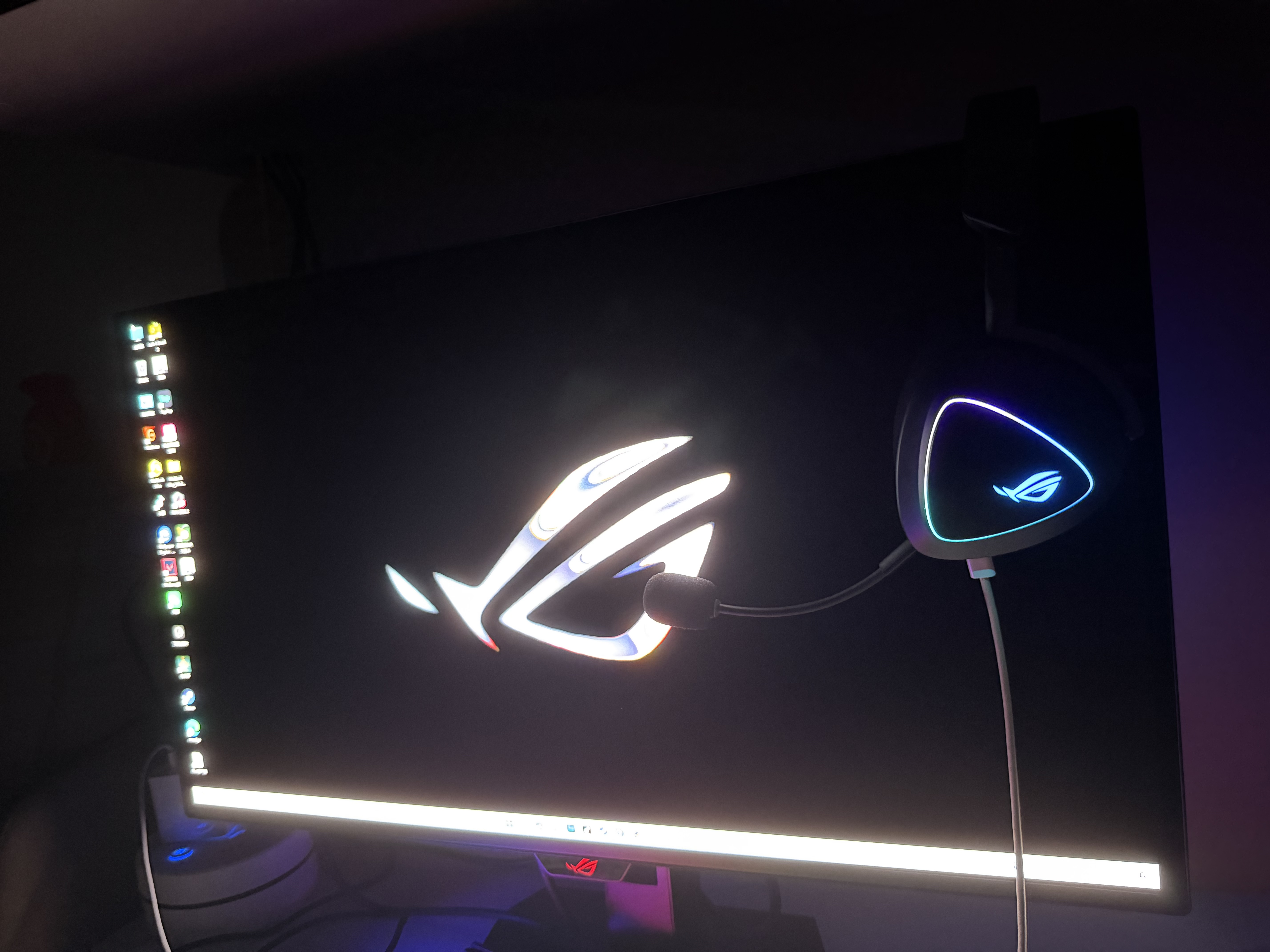ROG棱镜2 头戴式无线游戏耳机 三模连接 Speednova技术 轻量化 游戏电竞耳机环绕7.1音效 3.5mm暗夜黑 实拍图
