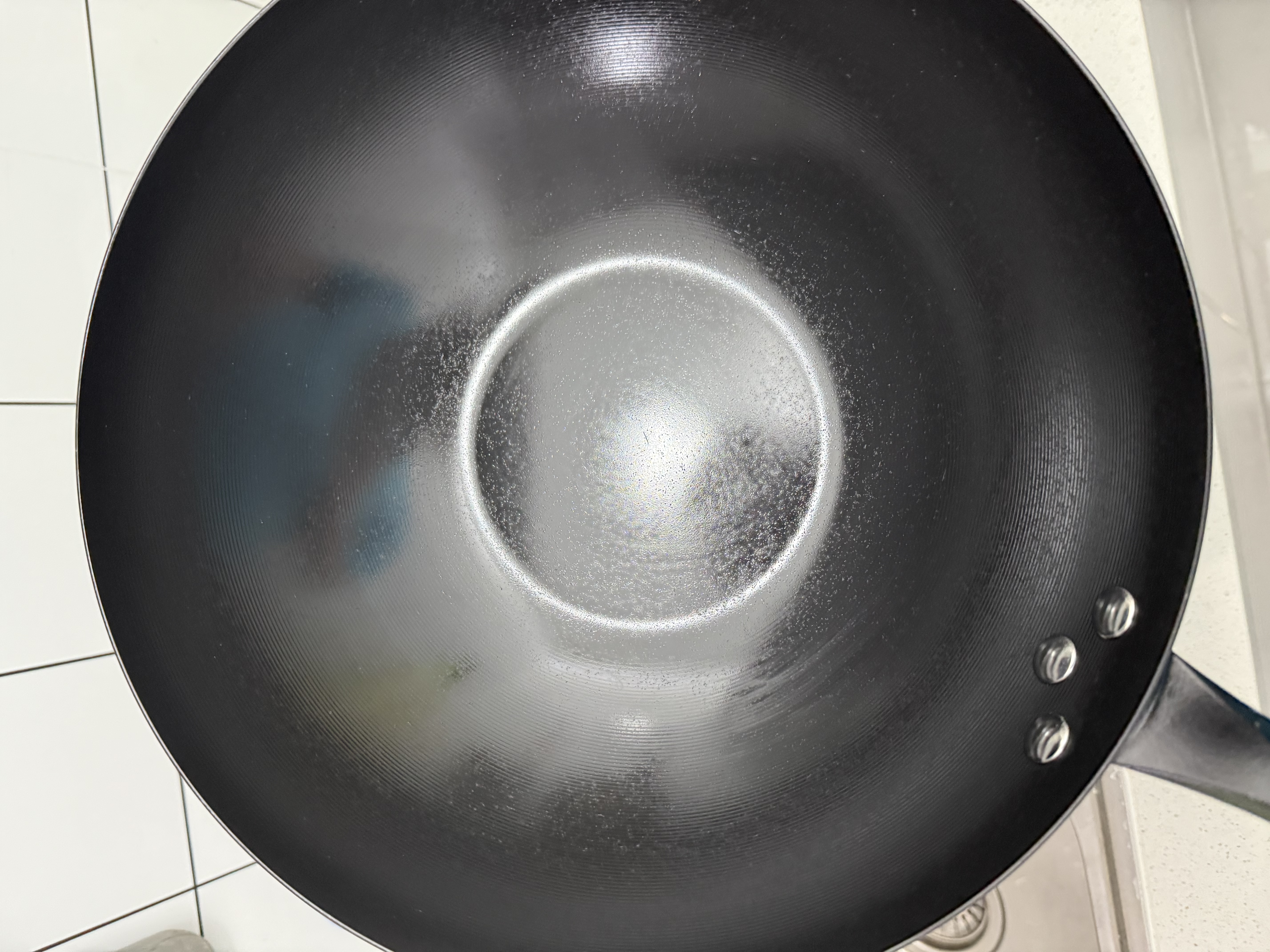 京东京造极铁炒锅 进口高纯精铁无涂层防锈炒菜锅燃气灶电磁炉通用30cm 实拍图