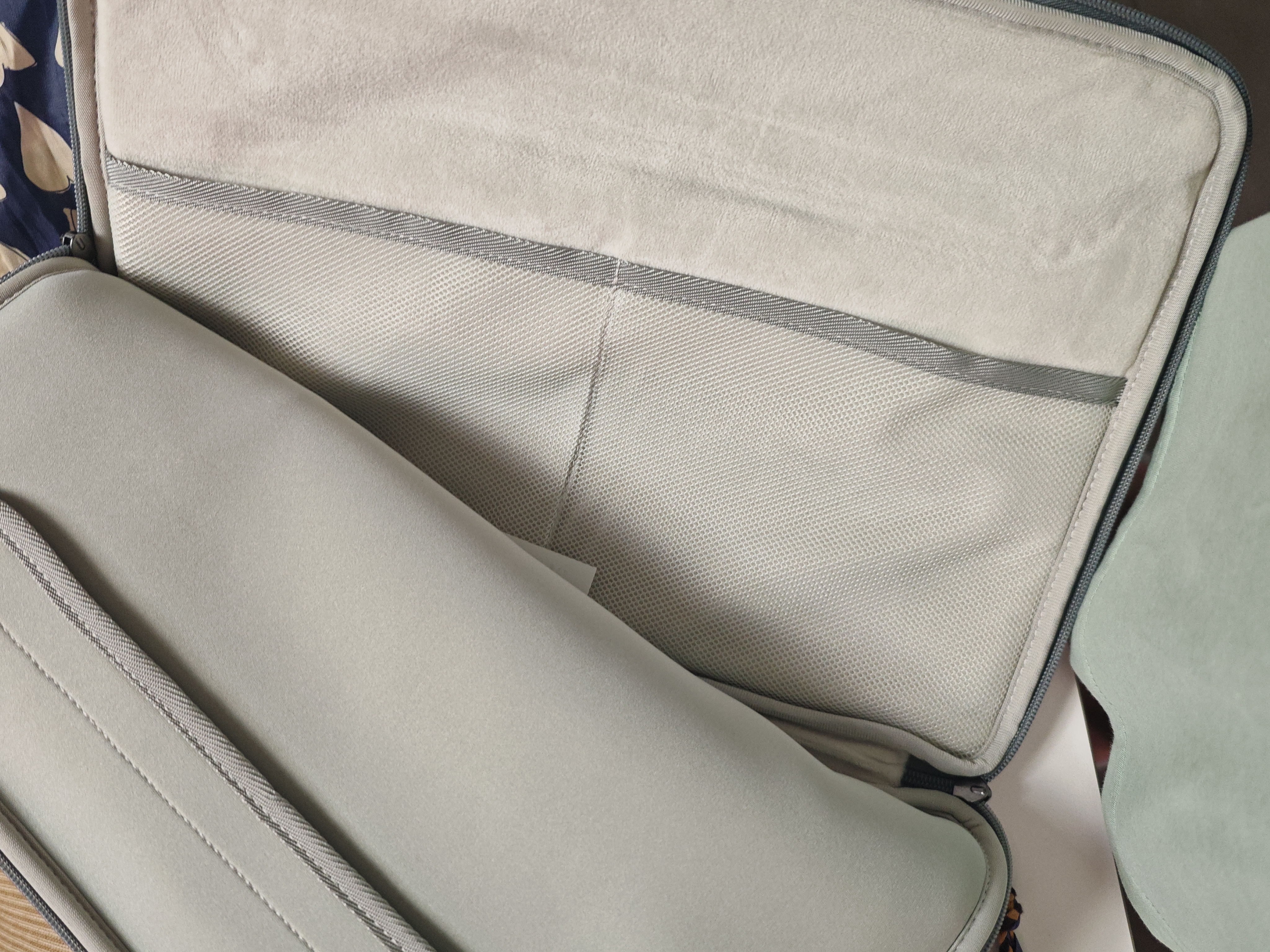 绿联笔记本电脑包手提包内胆包16英寸适用苹果MacBook Pro华为联想 实拍图