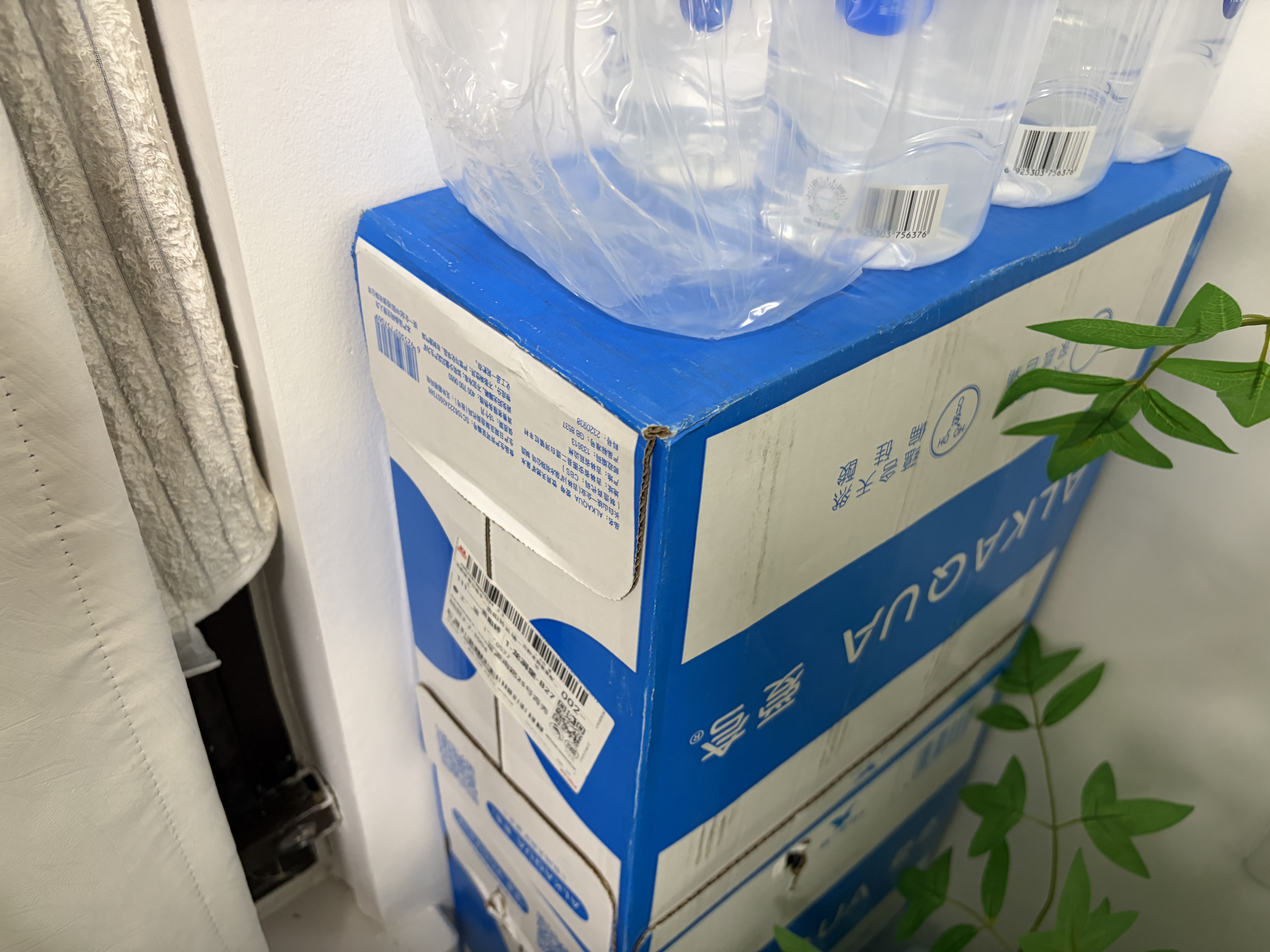 统一 爱夸天然矿泉水 1.5L*8瓶 整箱装泡茶煮饭（新老包装随机发货） 实拍图
