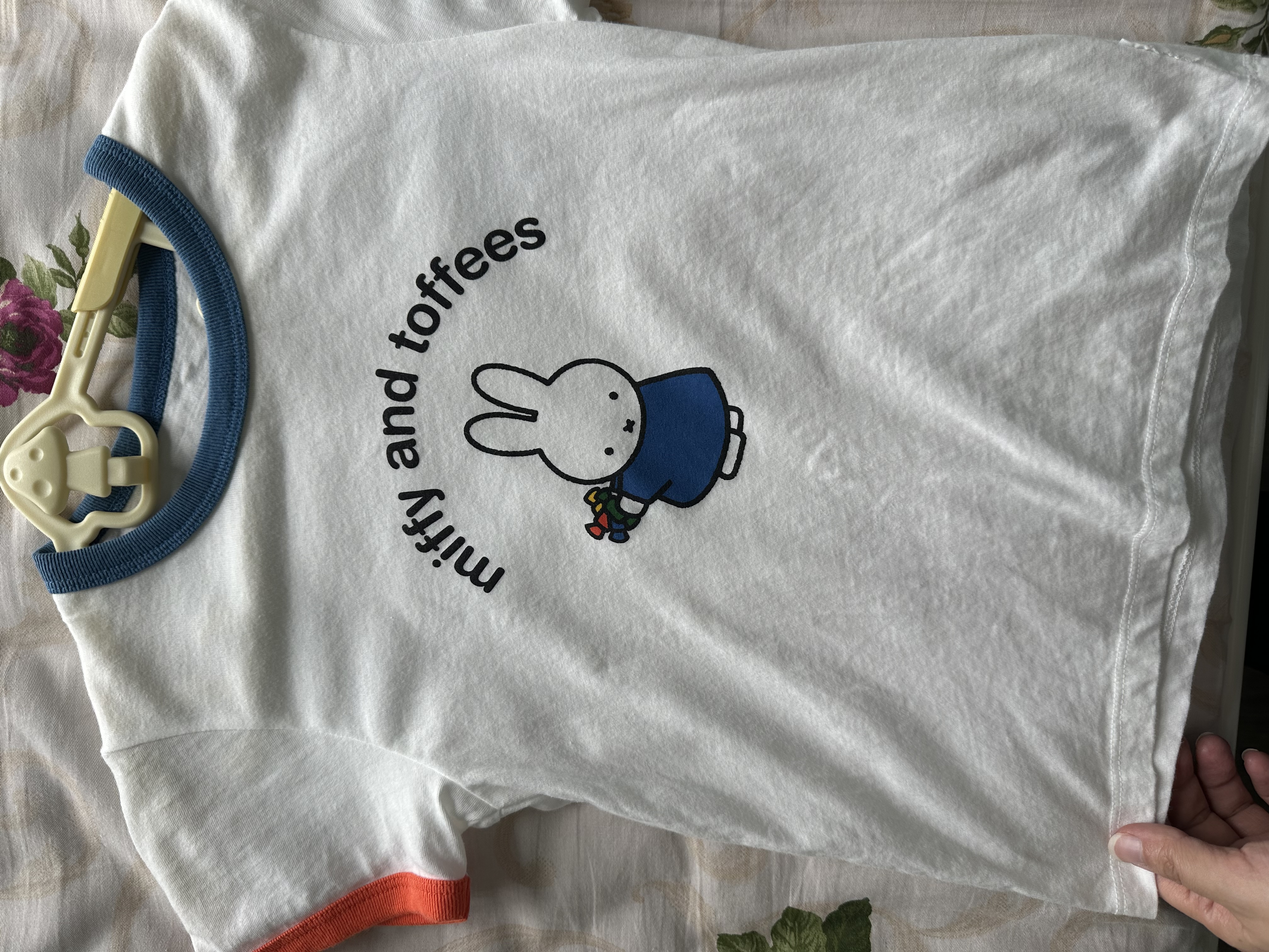优衣库婴幼儿绘本合作系列UT/短袖T恤宝宝印花T恤米菲483128 01 乳白色 110 实拍图