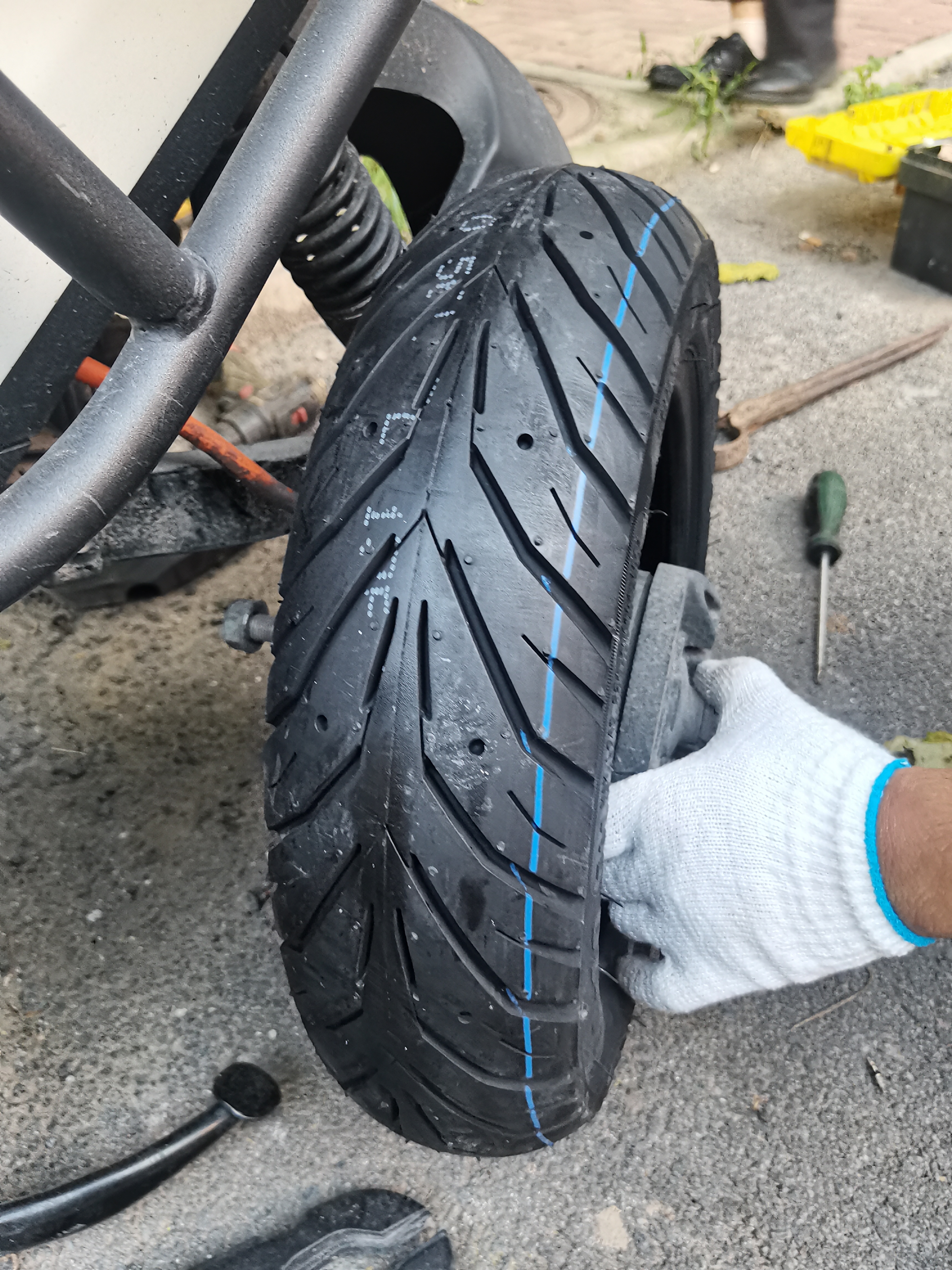正新半热熔100/90-10 56L CM-SC12 TL 龙王全天候真空胎摩托车电动车 实拍图
