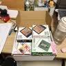 富士（FUJIFILM）instax迷你相纸3寸拍立得专用相纸3寸相纸适用mini7+/41/99/evo/13/12/liplay+等型号 10张HelloKitty手绘相纸+相册*1 实拍图