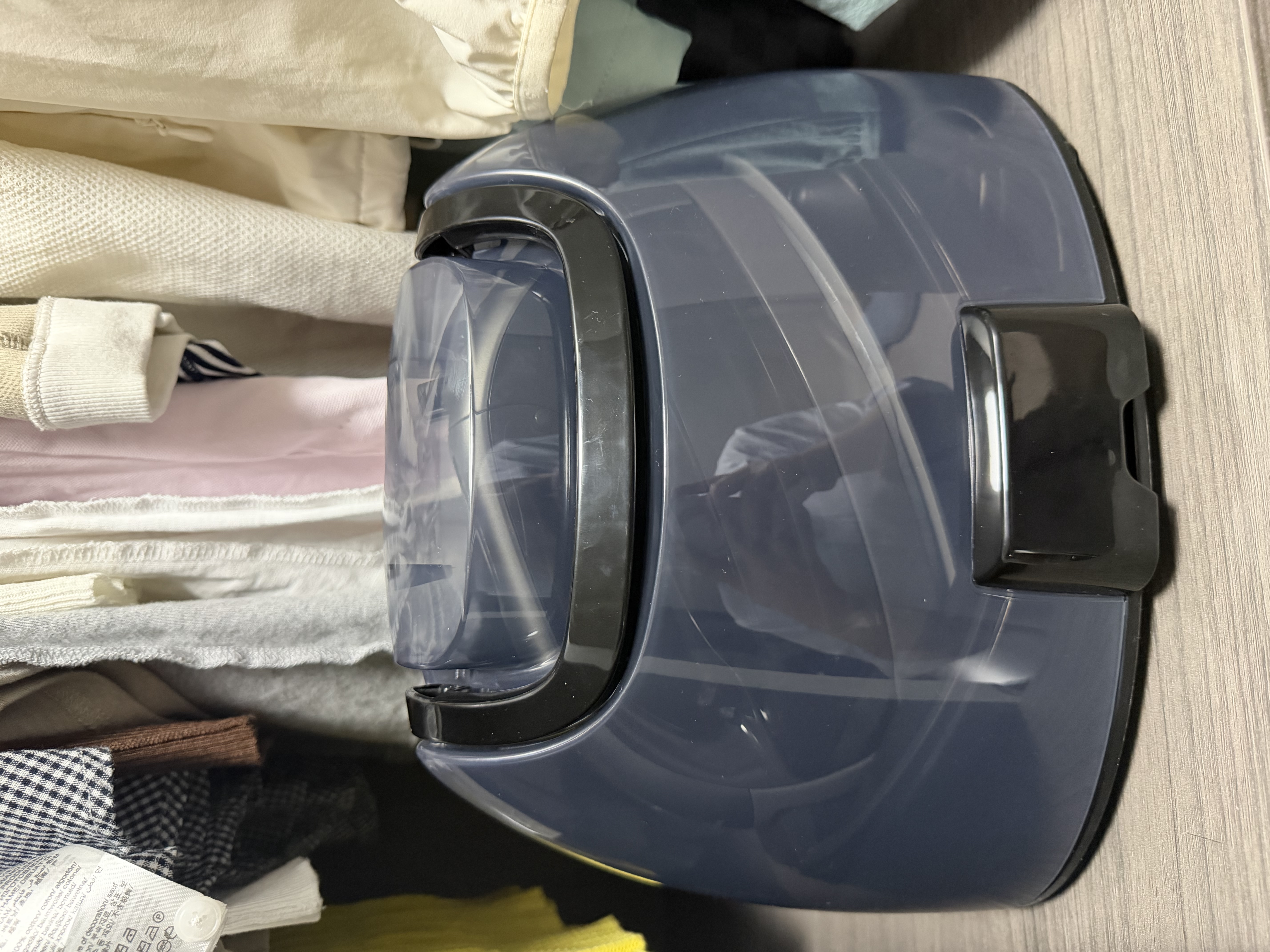 松下（Panasonic）【高效除皱】家用无线熨斗小型手持式熨烫机熨衣服大功率蒸汽电熨斗平烫挂烫机顺滑底板礼品团购 高贵黑【73g/min】WL60 实拍图