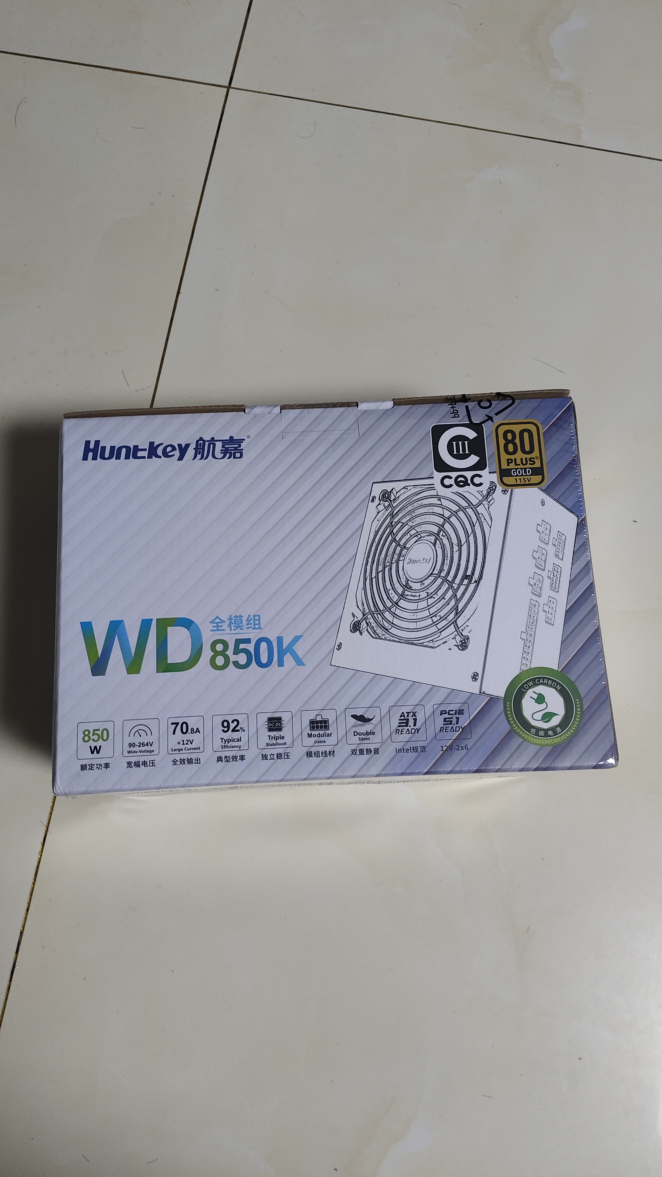航嘉（Huntkey）WD850K全模组 金牌850W电脑电源皓月白（80PLUS金牌/单路70.8A/ATX3.1兼容/全电压/LLC+SR+DC-DC） 实拍图