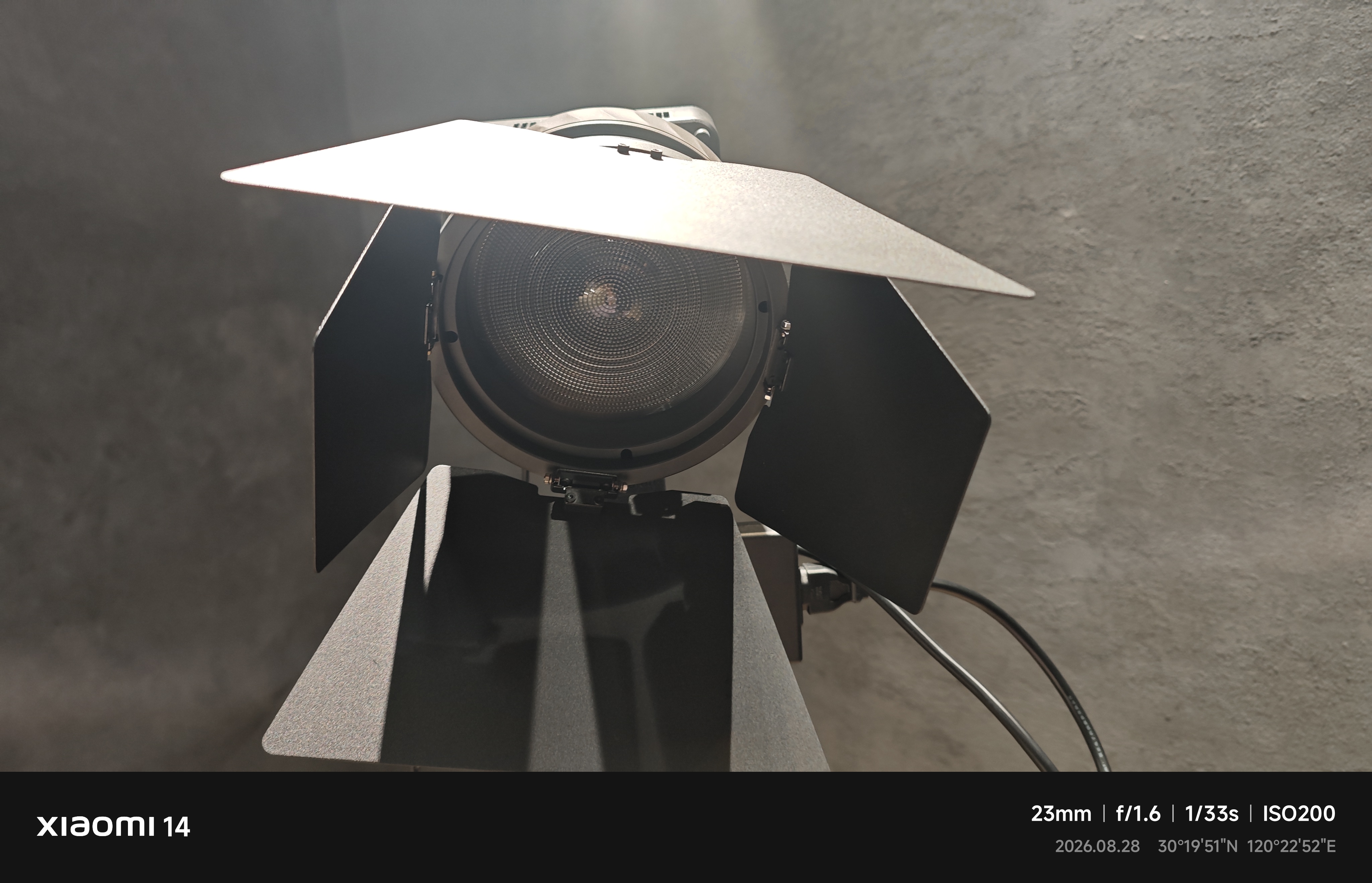爱图仕（Aputure）amaran艾蒙拉 Fresnel 迷你菲涅尔聚光透镜 拍摄影视遮光控光造型保荣口四页挡光板 适用Ray Halo 艾蒙拉 Mini Fresnel 实拍图