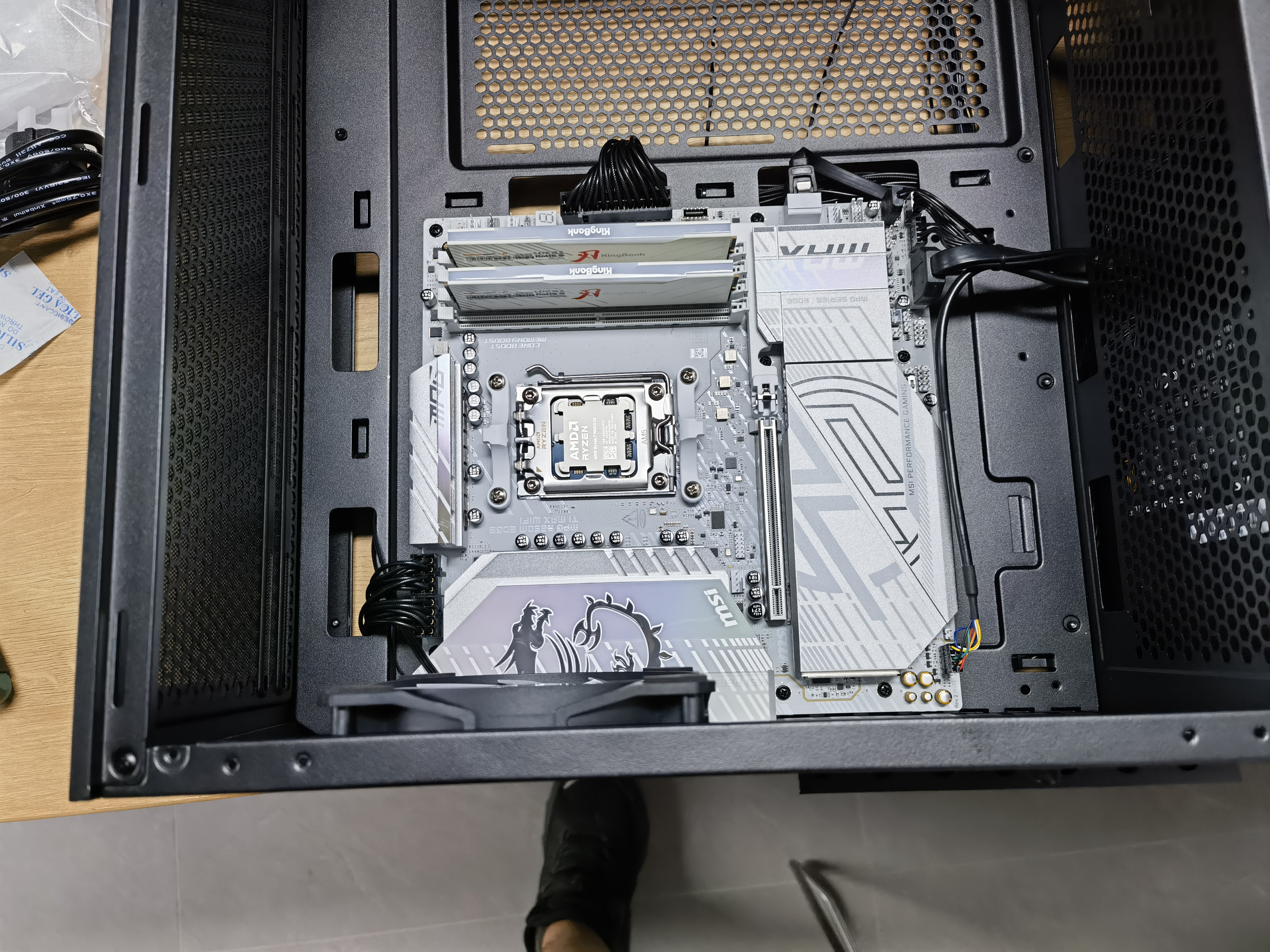 宏碁掠夺者（PREDATOR）8TB SSD固态硬盘 M.2接口(NVMe协议) GM9000系列 NVMe PCIe 5.0读速14000MB/s AI电脑存储配件 实拍图