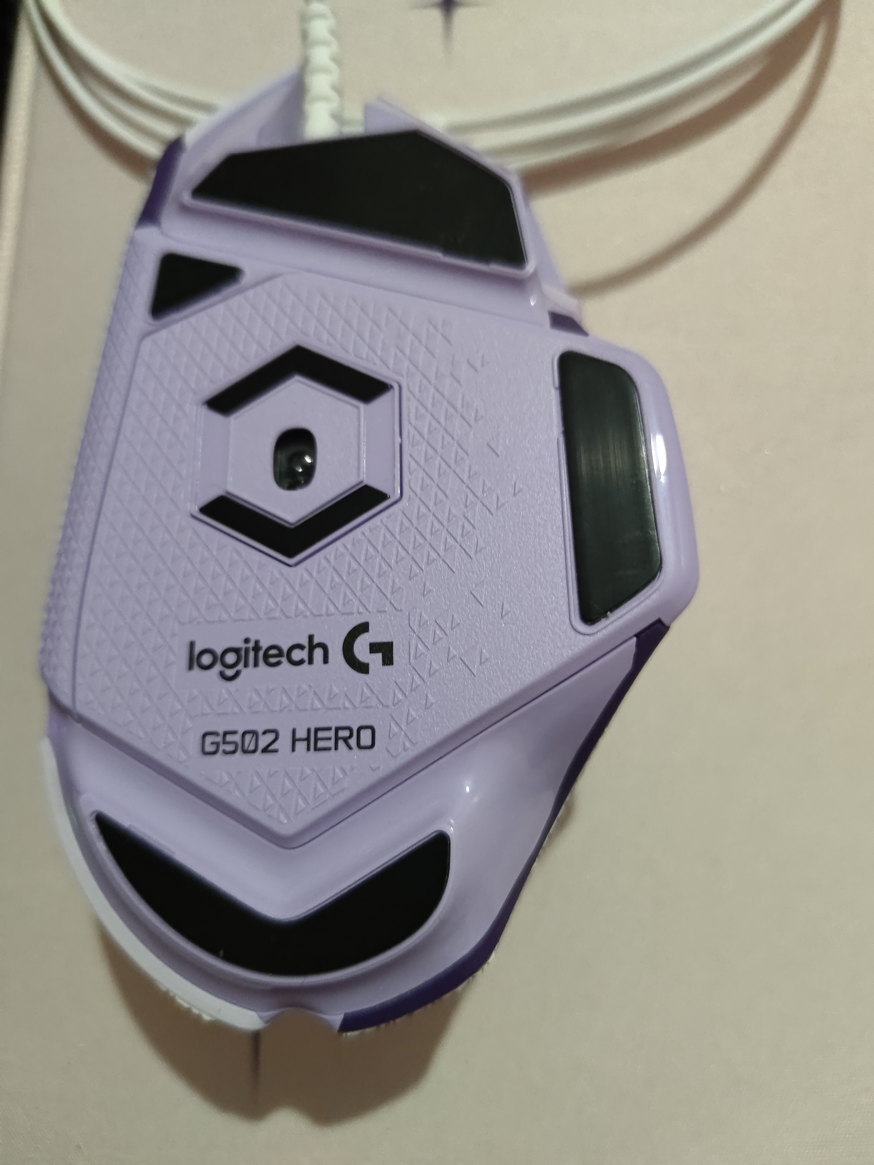 罗技（G） G502 HERO主宰者 有线鼠标 游戏鼠标  g502hero  可配重HERO引擎 礼盒送男友 RGB炫彩灯光 G502H-星河紫+鼠标垫+防滑贴 实拍图
