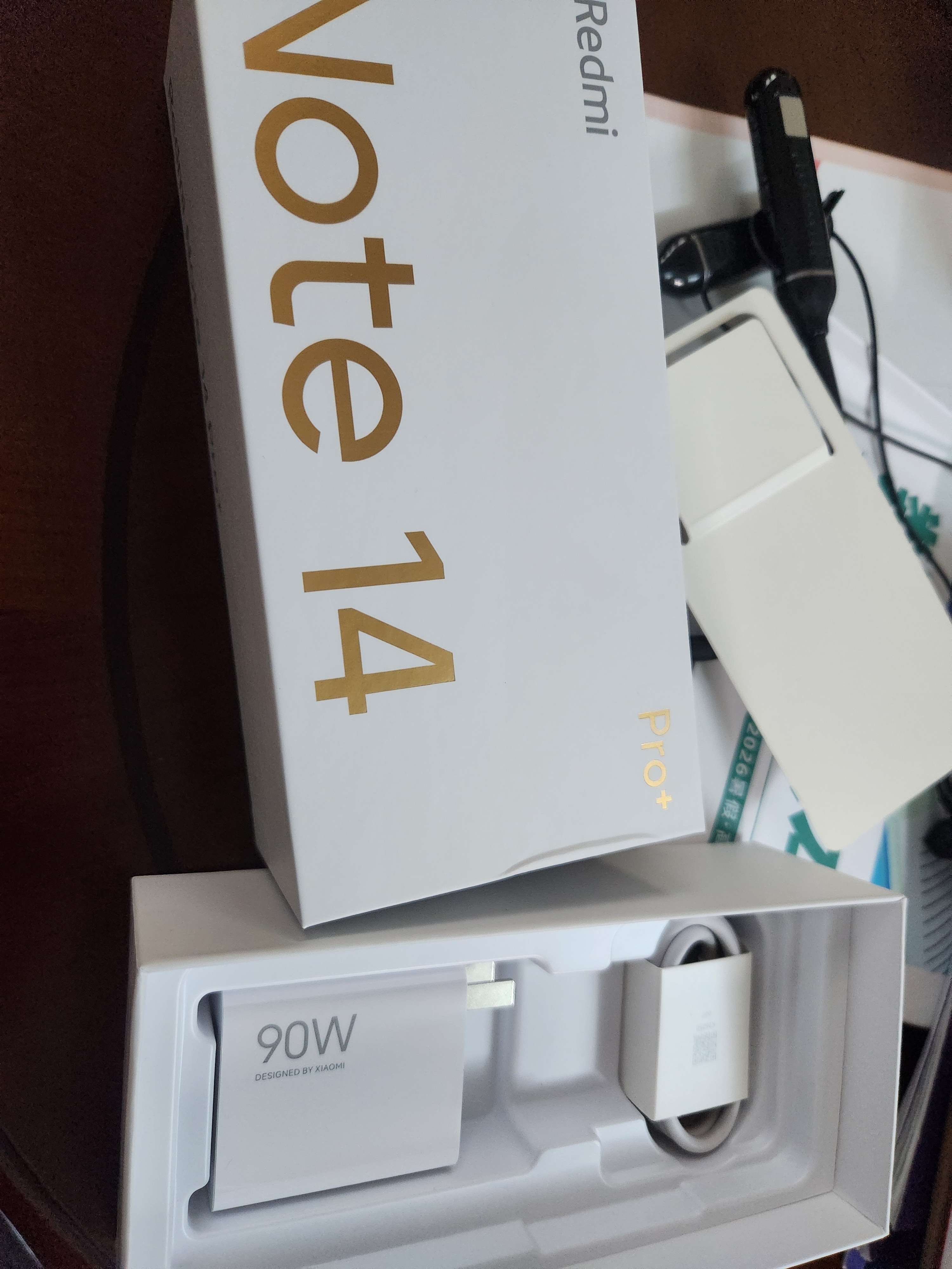 小米 REDMI Note 14 Pro+ 国家补贴 第三代骁龙7s IP68 6200mAh大电量 12GB+512GB 子夜黑 红米5G手机 实拍图