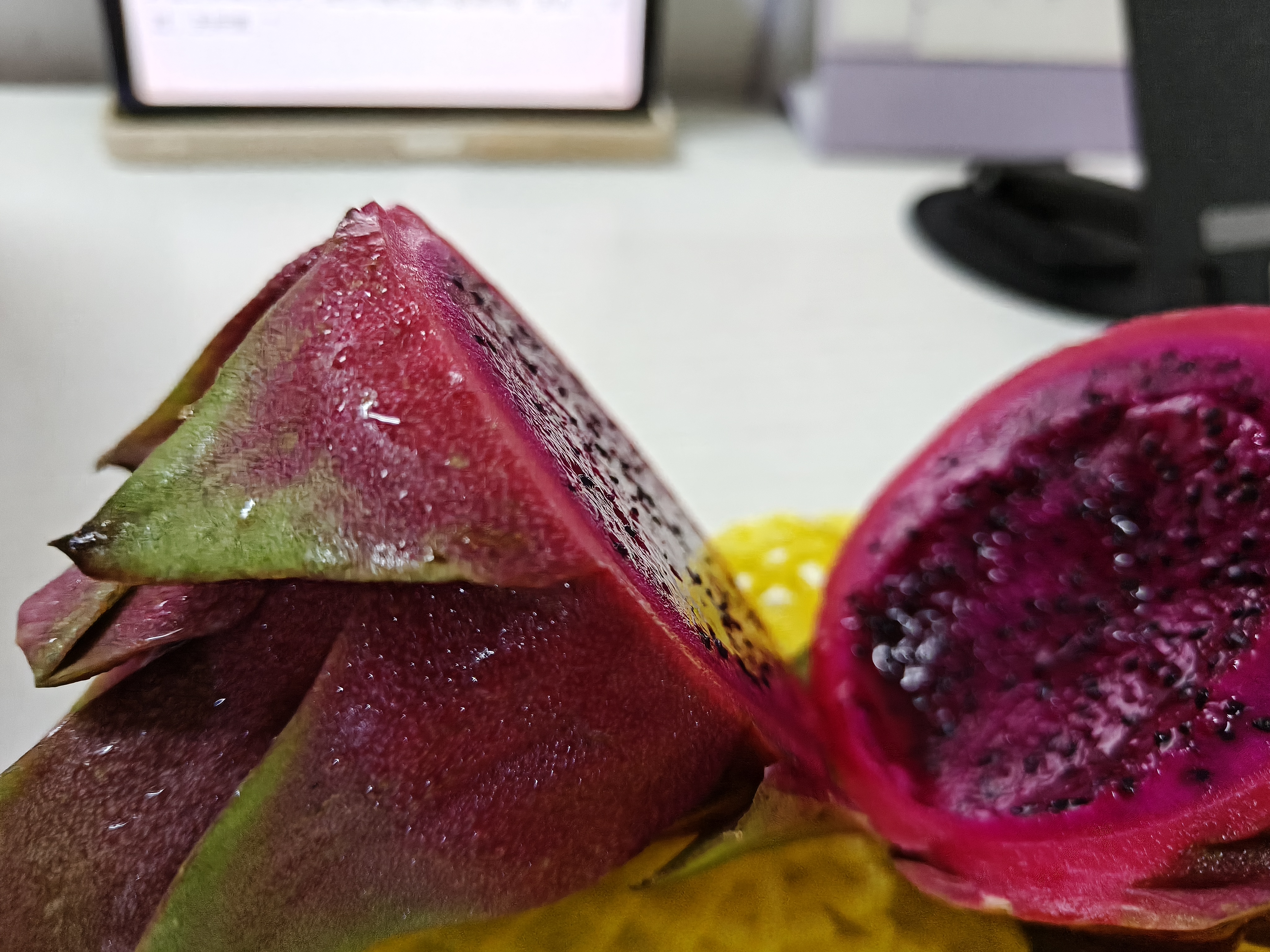 【产地直采】国产红心火龙果约1.4kg（单果300g起） 实拍图