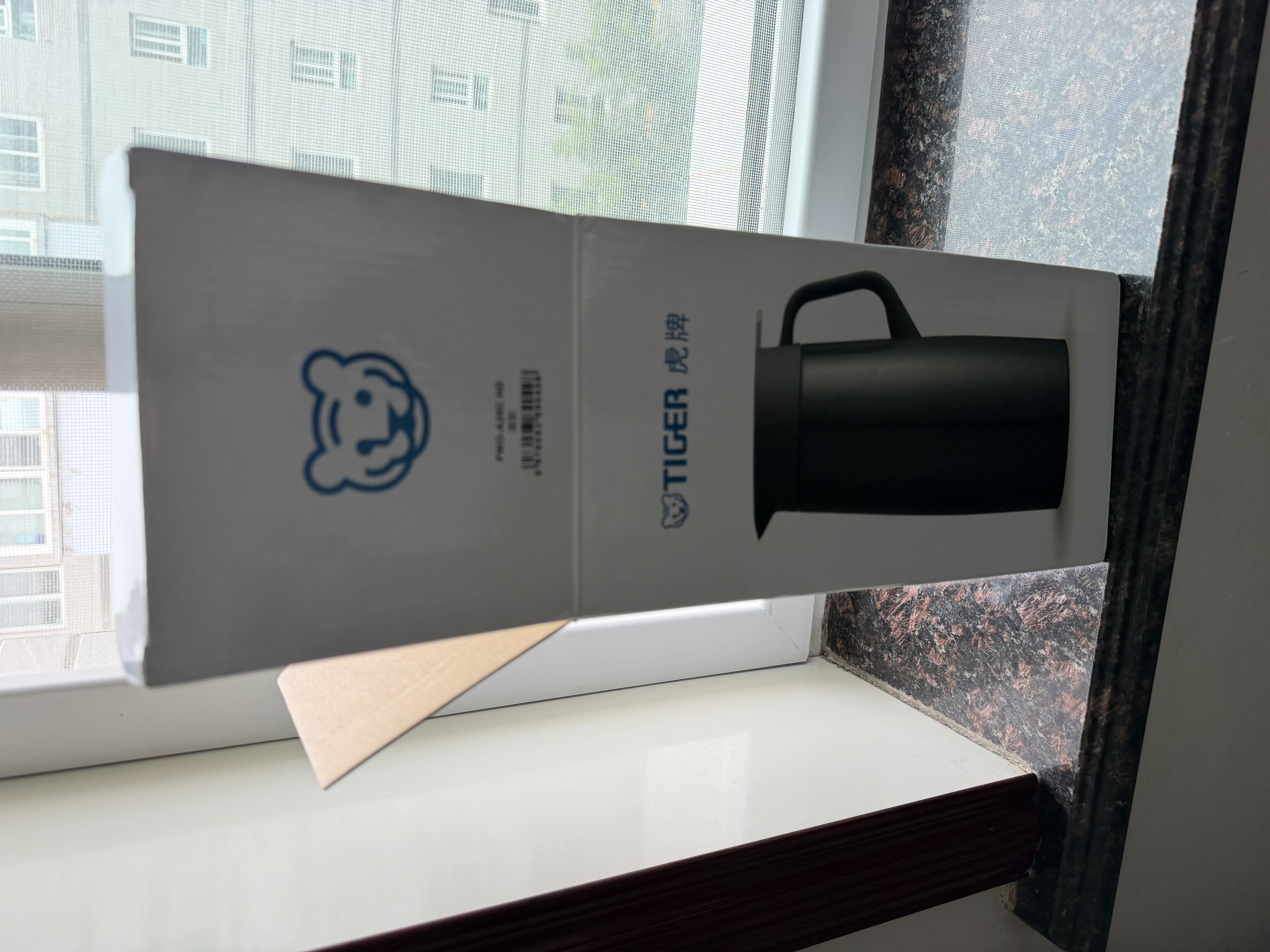 虎牌（TIGER）保温壶 304不锈钢时尚保温/保冷壶PWO-A20C-HD 深灰色 2L 实拍图