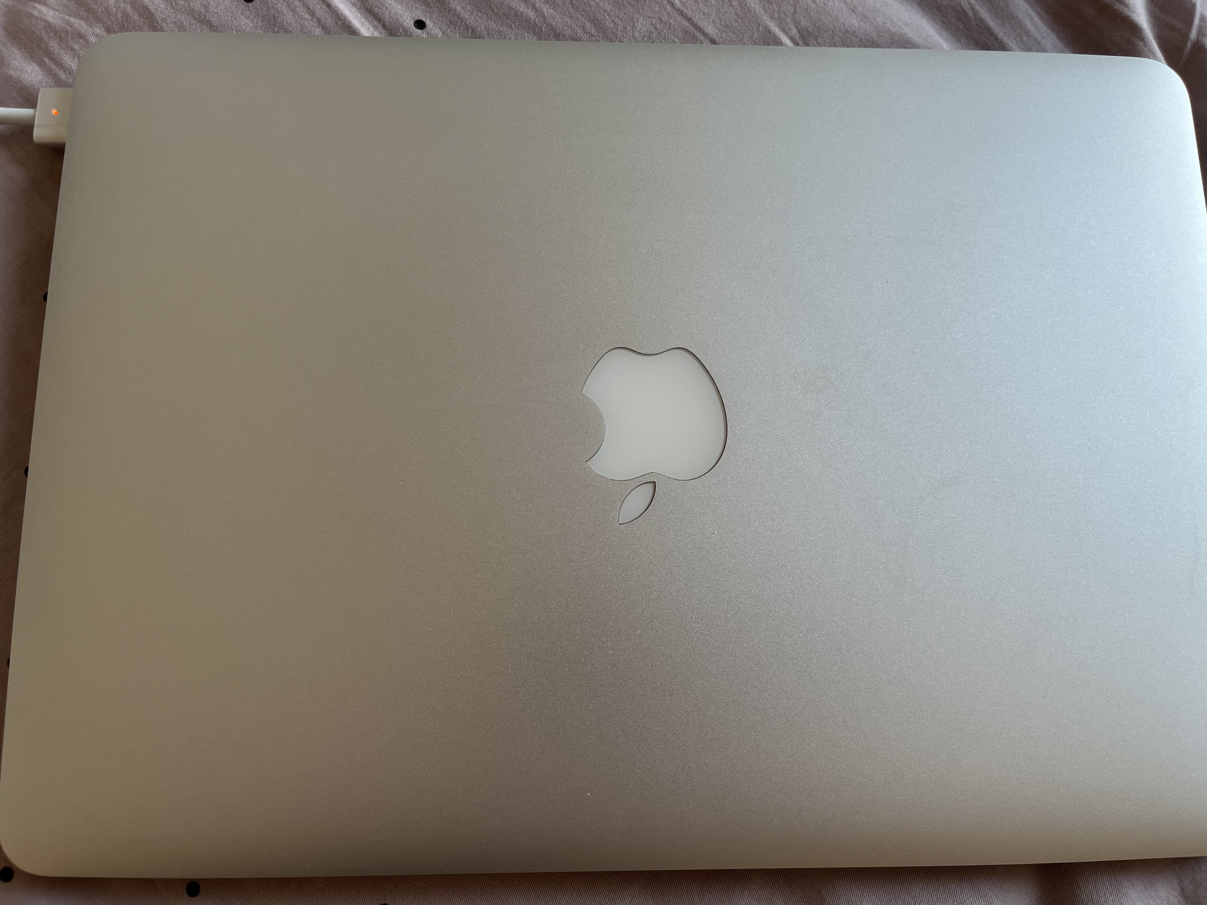 苹果（Apple） MacBook Pro/Air 二手苹果笔记本电脑 商务 办公 游戏 设计 剪辑 95新【秒杀福利】15款13寸840-8G256G 实拍图