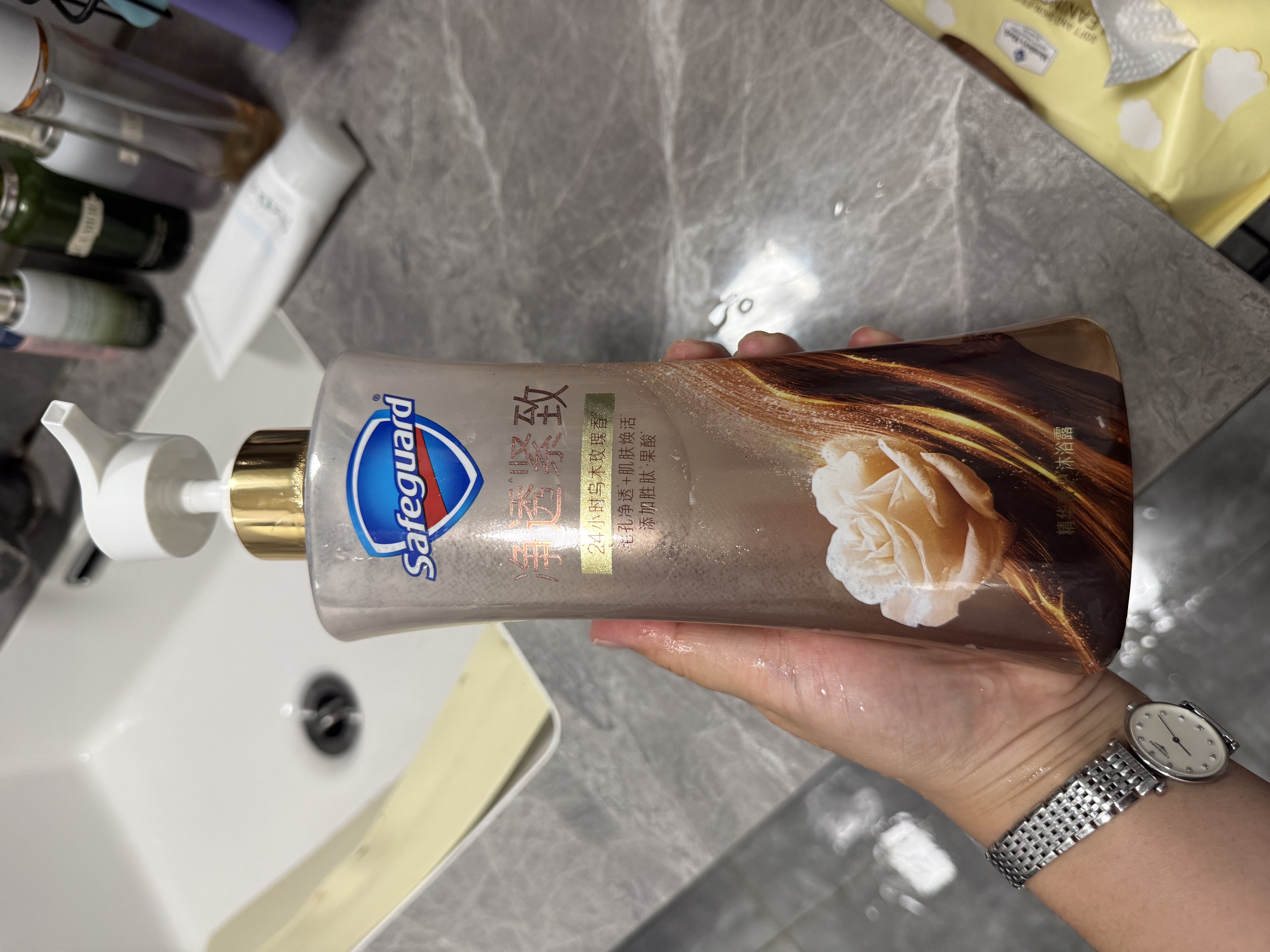 舒肤佳净透沐浴露乌木玫瑰香氛570g添加胜肽紧致持久留香男女士新老包装 实拍图