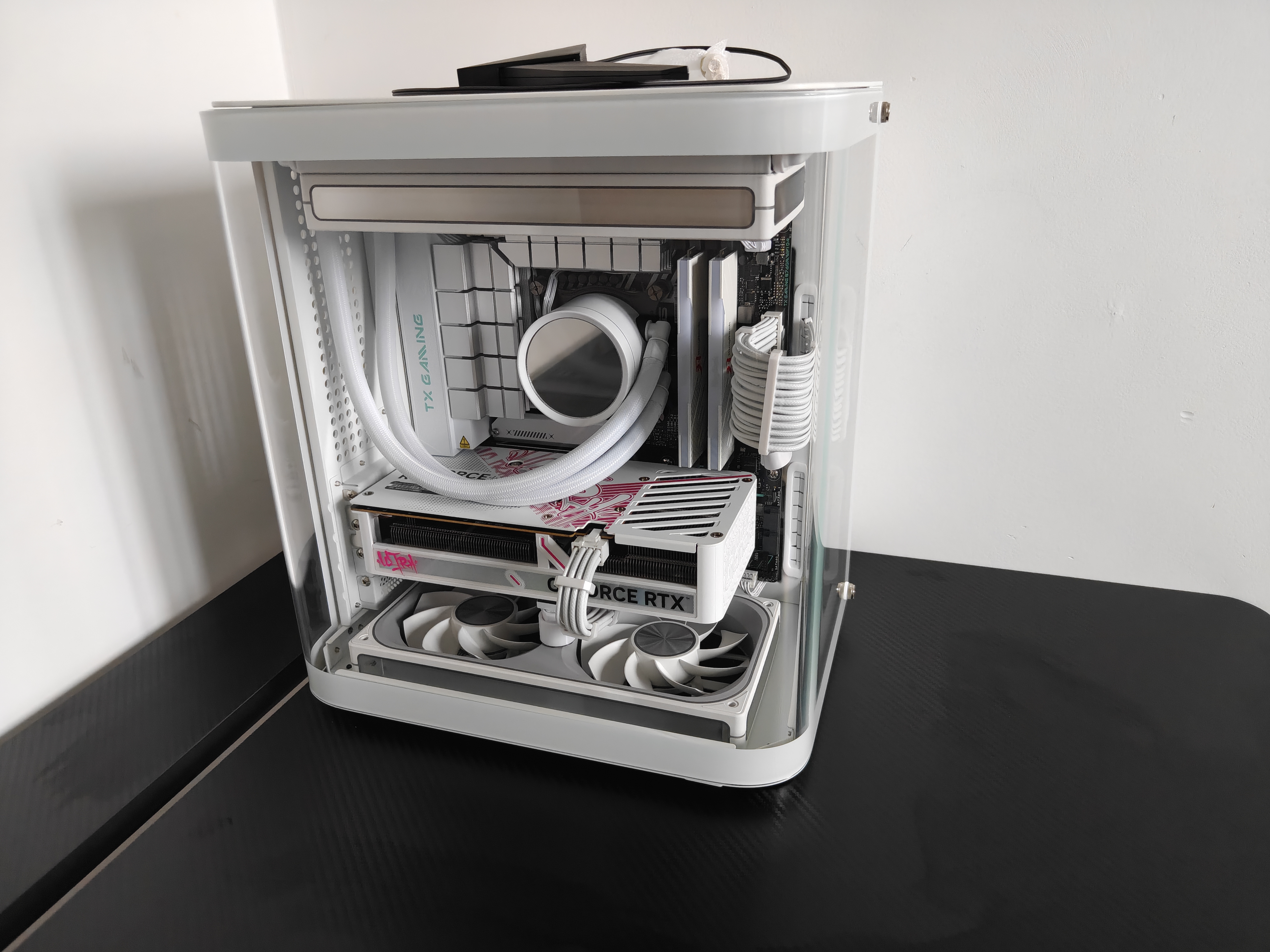 追风者（PHANTEKS）AMP GH金牌750W全模组白色电脑机箱电源(全日系电解电容/温控启停/ATX3.1/蟒纹线/支持50系显卡） 实拍图