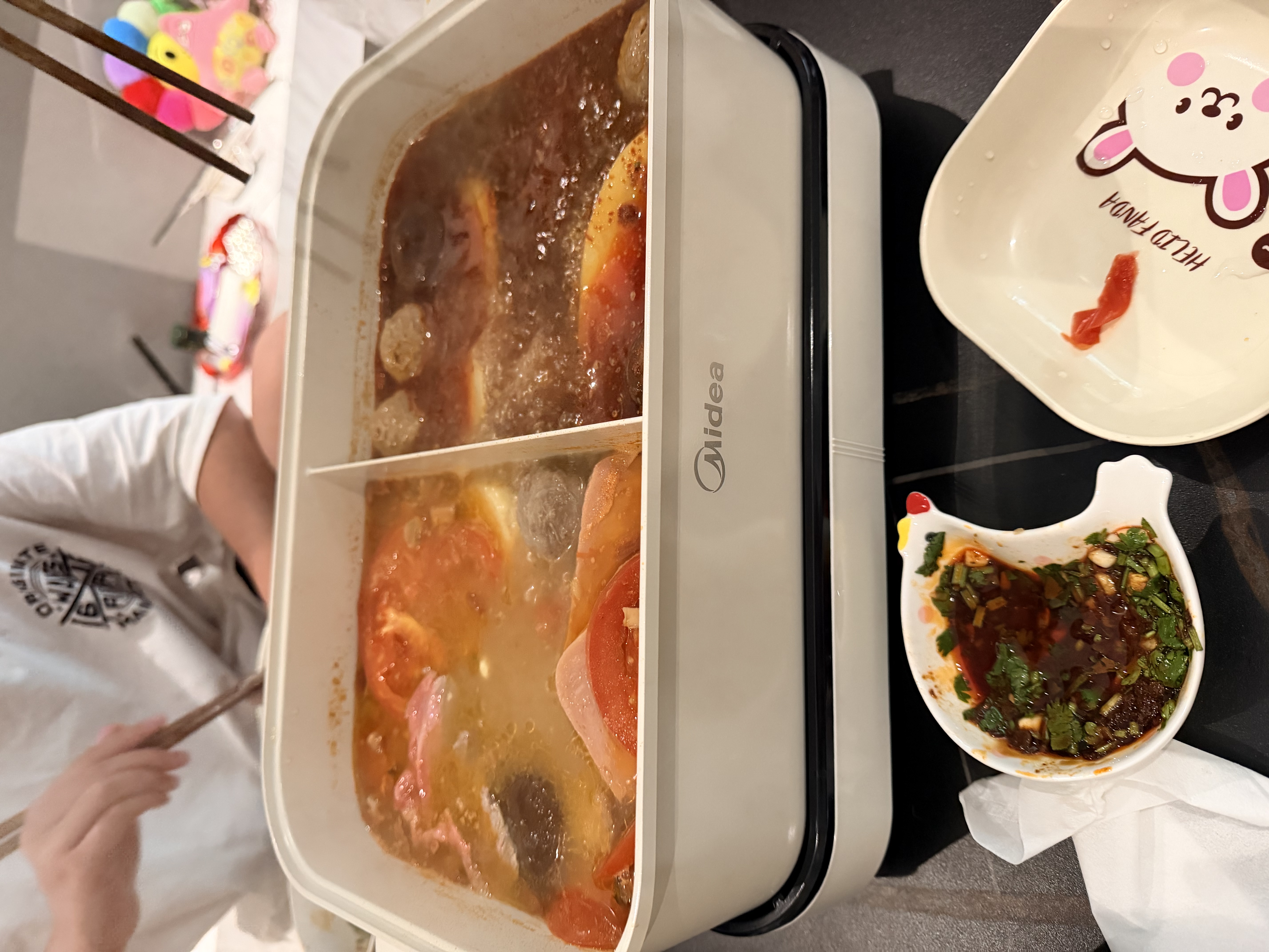 美的（Midea）电火锅 鸳鸯锅 火锅专用锅超薄钛陶速沸分体式0氟6.5L电煮锅电热锅多功能锅HGS3322R1 实拍图