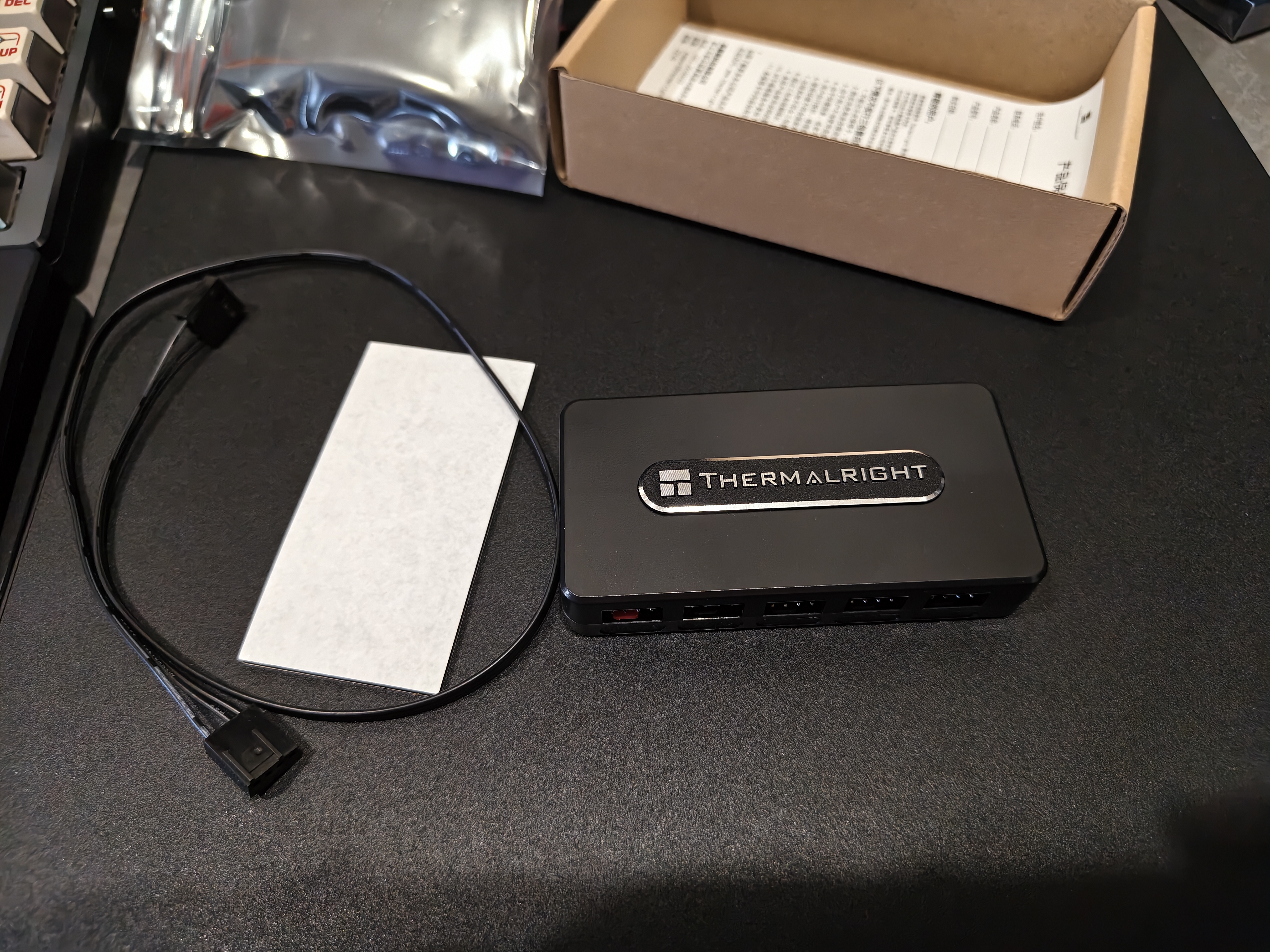 利民（thermalright）FAN HUB  Controller REV.A 10口控制器支持PWM温控 散热配件 实拍图