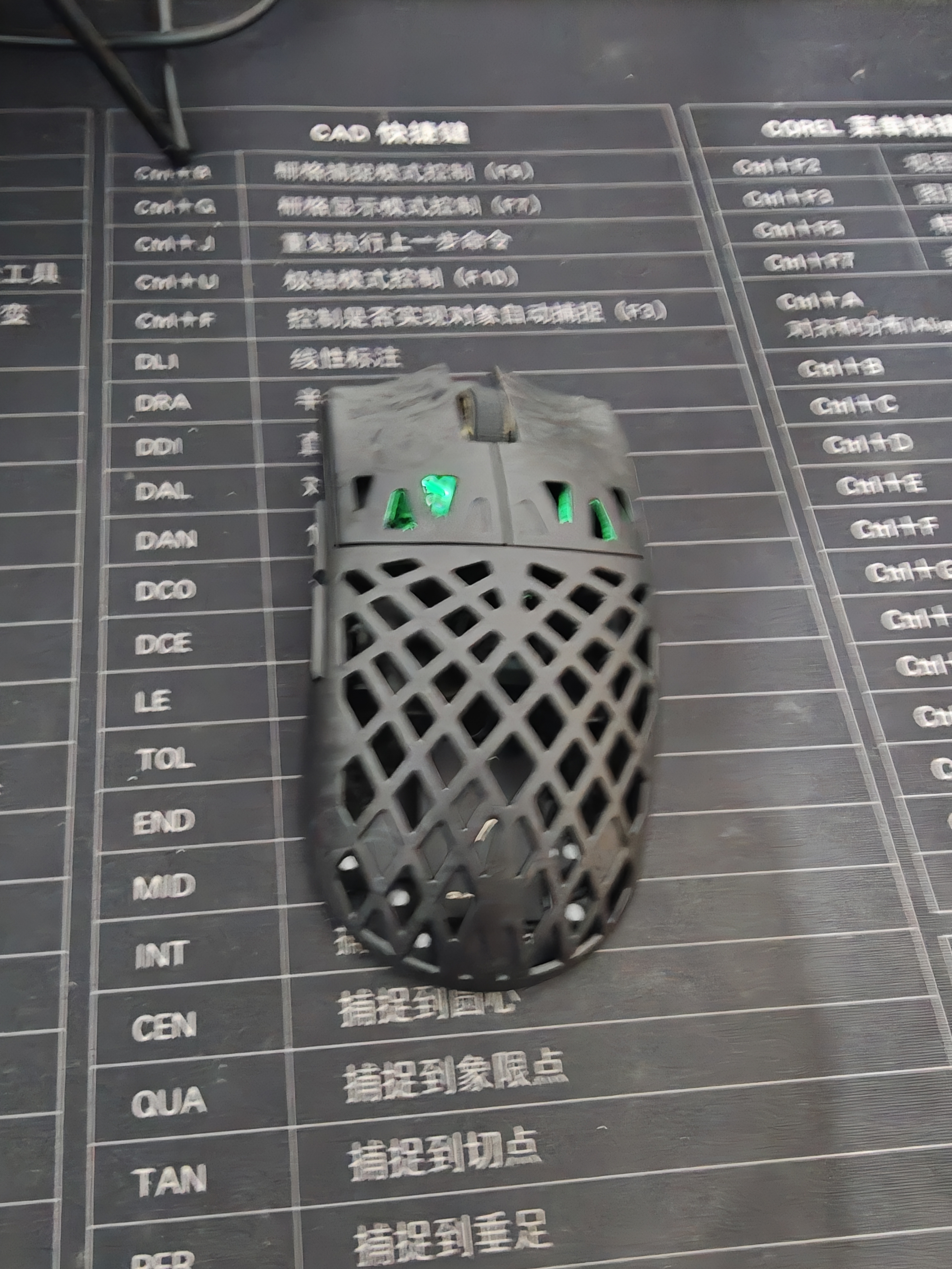 ATK烈空 魂Ghost无线鼠标复合碳纤维轻量化镂空鼠标人体工学电竞办公游戏鼠标 Ghost探索版+黑色3955 实拍图