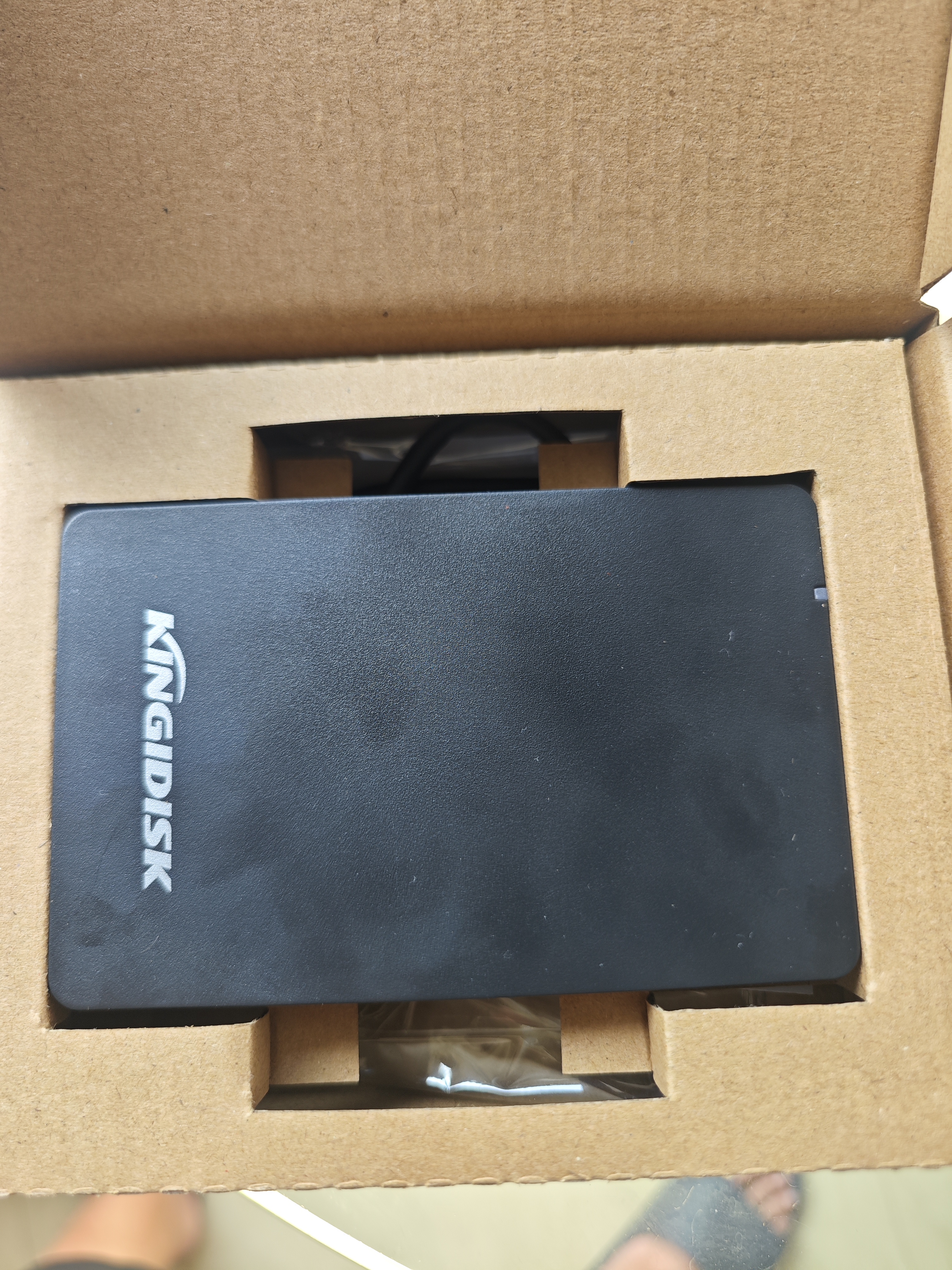 黑甲虫 (KINGIDISK) 750G USB3.0 移动硬盘 H系列 2.5英寸 磨砂黑 简约便携 商务伴侣 内置加密软件 H750 实拍图