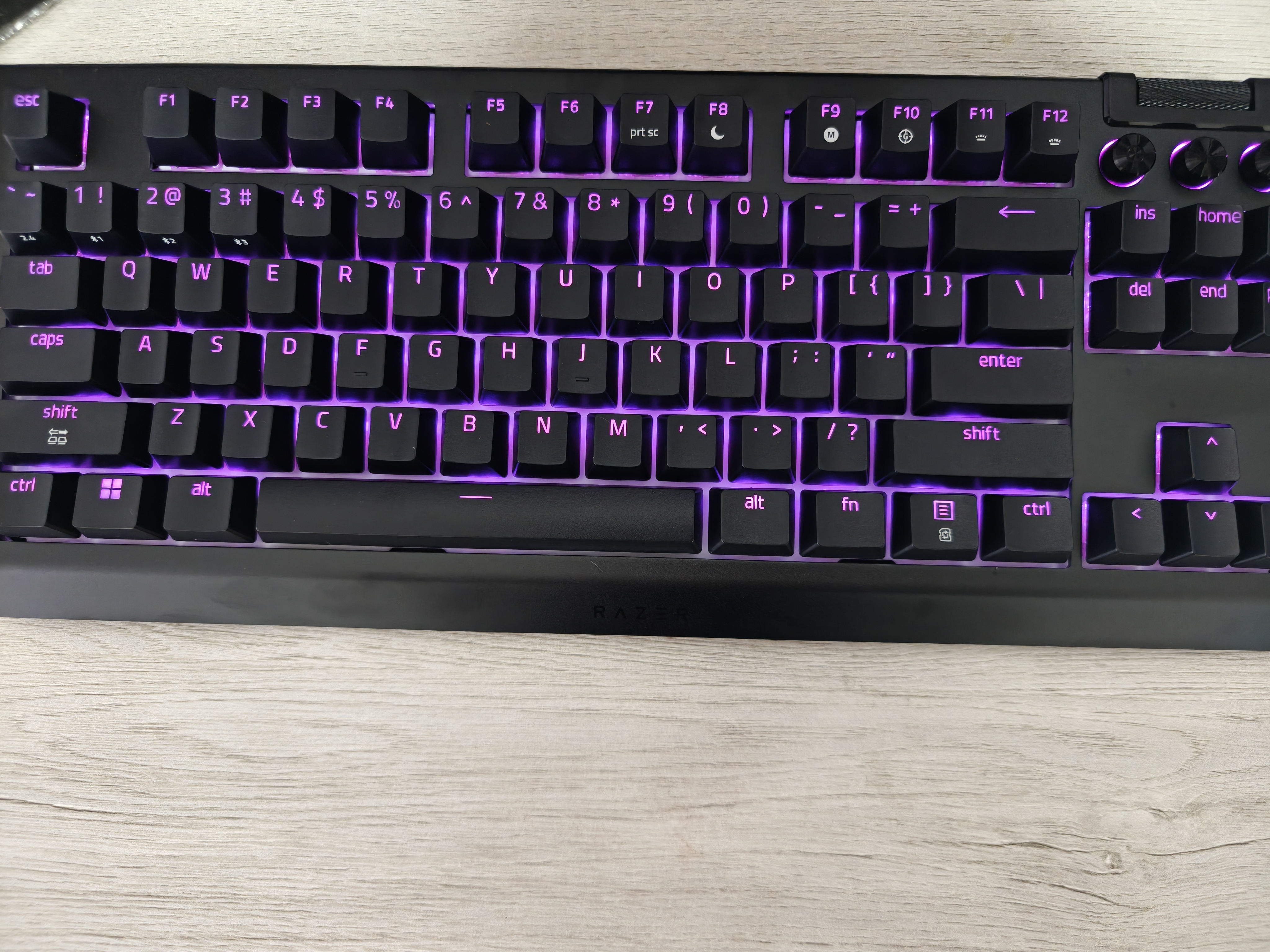雷蛇（Razer）黑寡妇蜘蛛V4竞技极速版 三模热插拔  客制化RGB 电竞游戏机械键盘 【晒赠阿凡达键帽】 实拍图