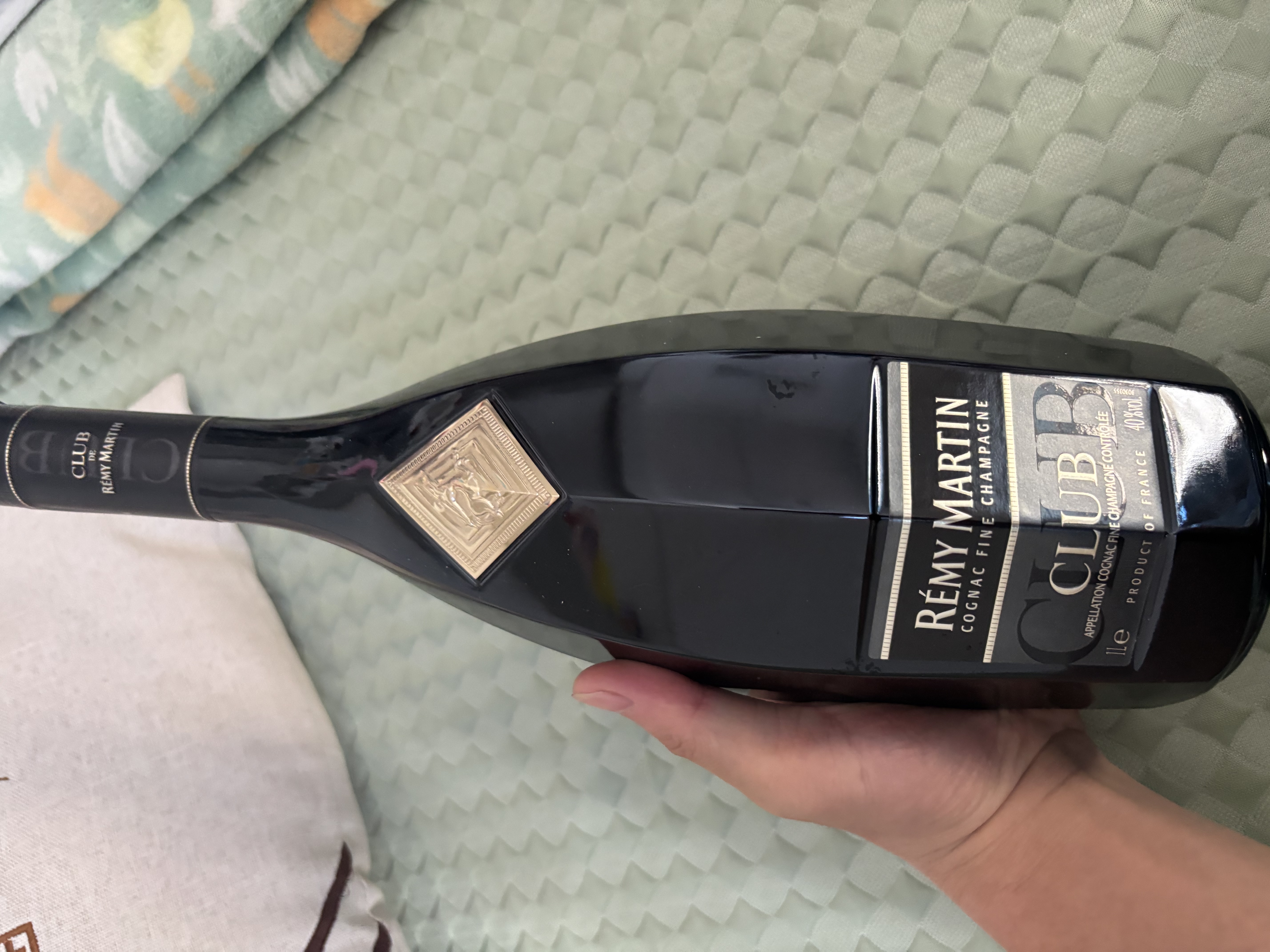 人头马（Remy Martin）CLUB 40周年”邑路满星光“耀黑礼盒 1L 1瓶 实拍图