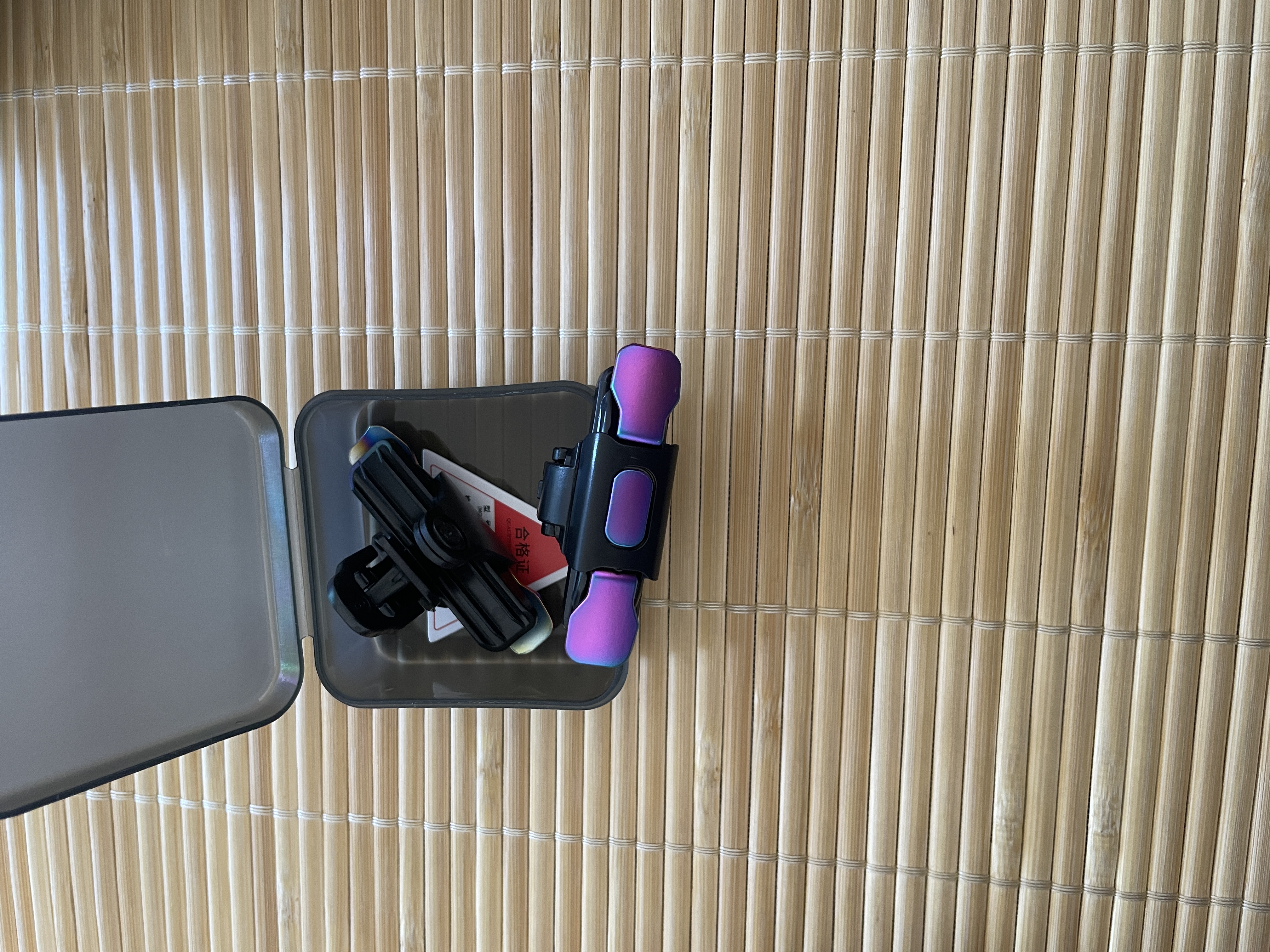 斯泰克【热销40W+】吃鸡神器手机三角洲手游戏外设无畏契约肩键盘自动四指辅助按键鼠标感柄适用和平精英 实拍图