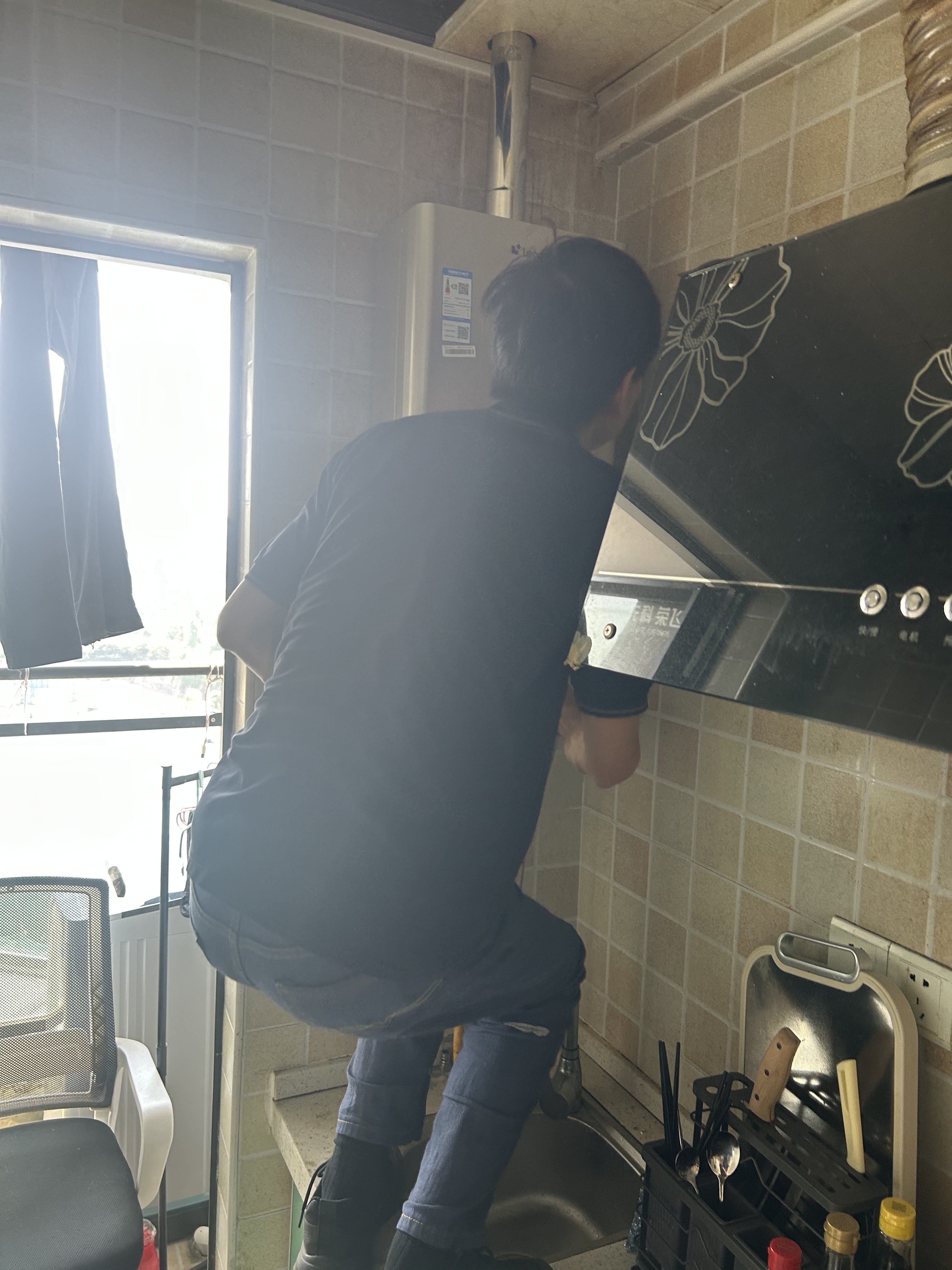 海尔（Haier）出品统帅12升一厨一卫燃气热水器天然气家用恒温节能安全耐用变频风机热水器上门安装【咨询客服】 12L 12升【统帅LVS】高性价比本店热销TOP 主推款 实拍图