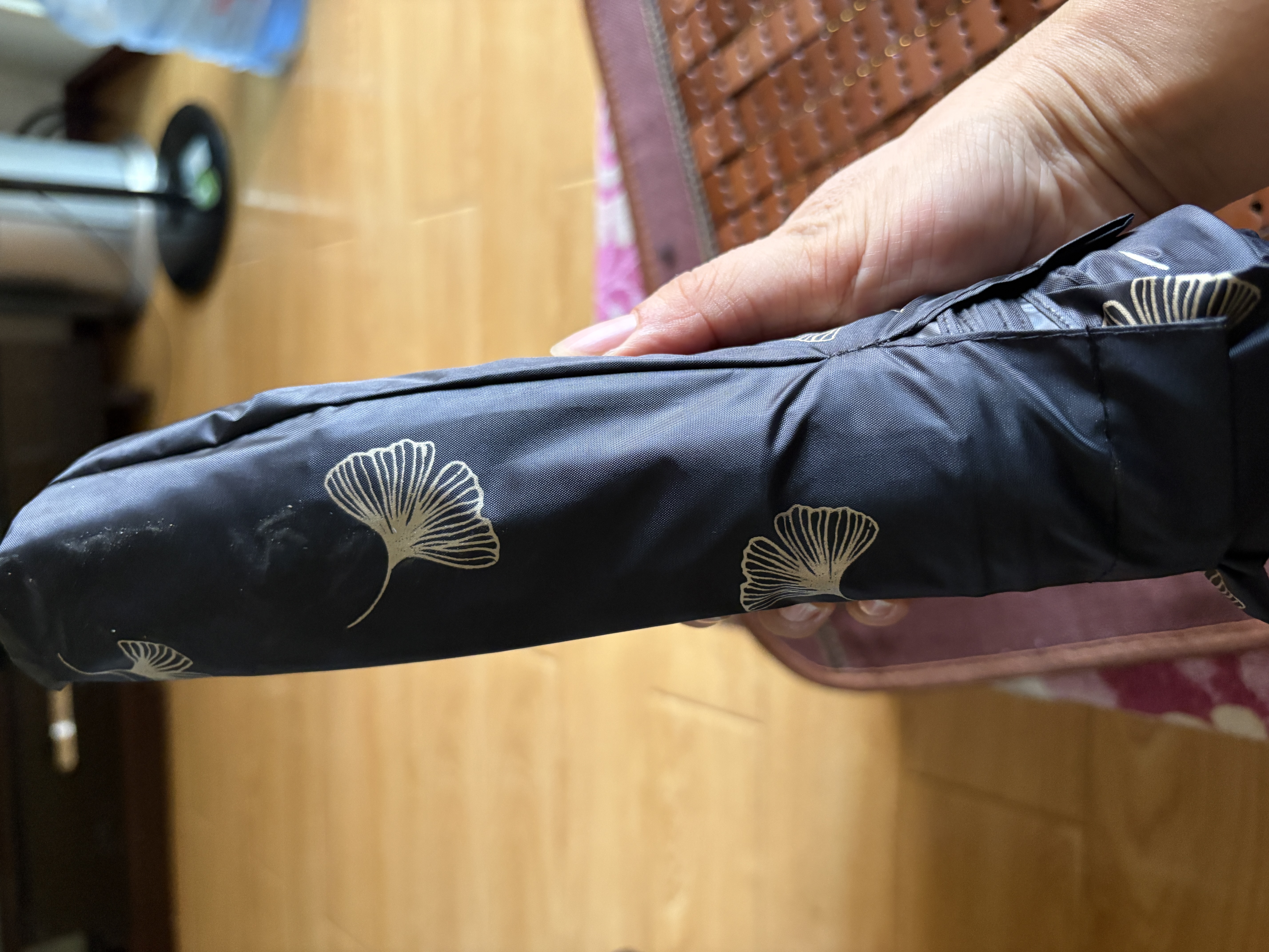 天堂伞伞太阳伞防晒防紫外线遮阳伞户外伞晴雨两用便携雨伞男女 银杏叶-黑色 实拍图