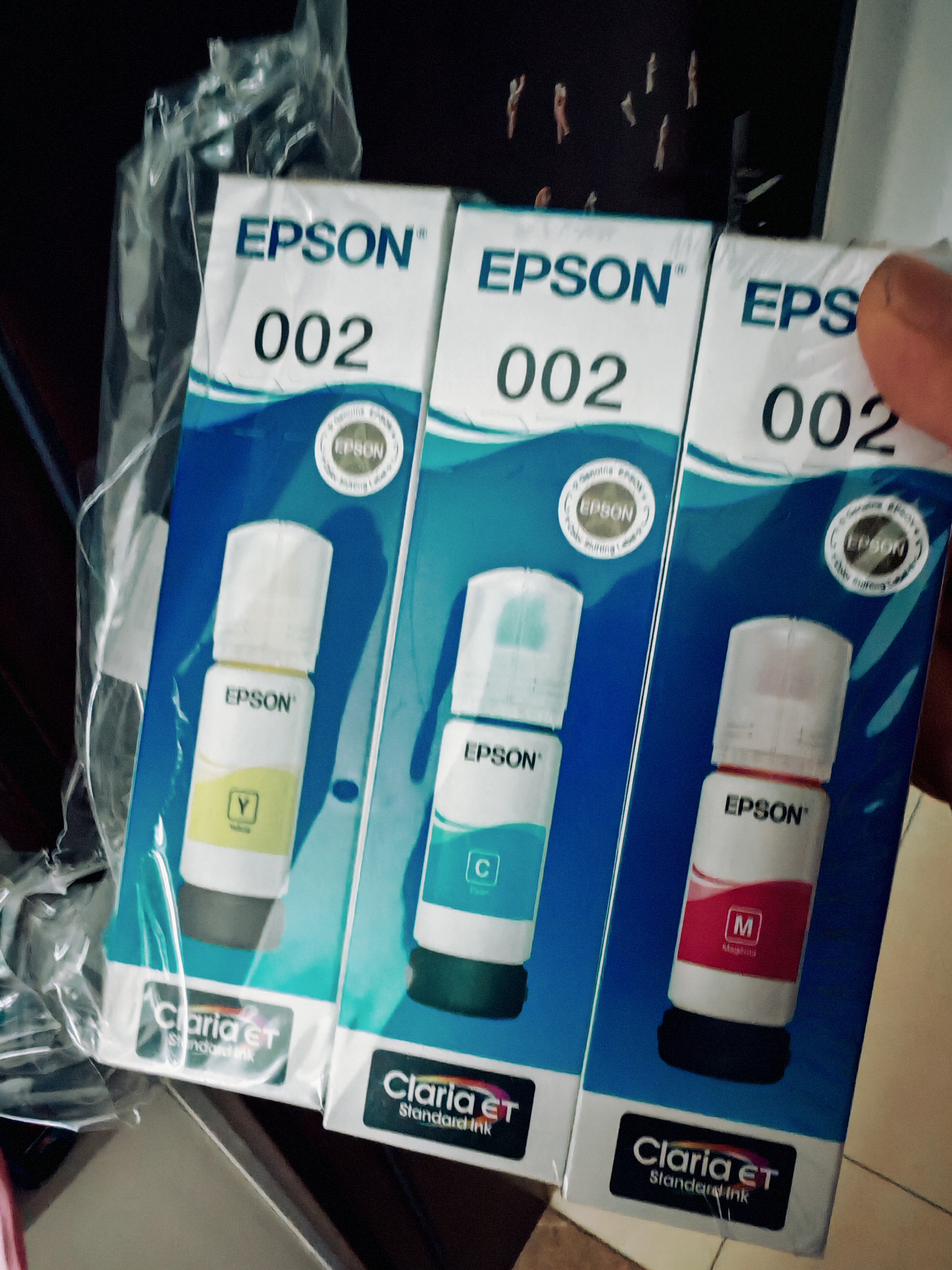 爱普生（EPSON）002系列T03X1-X4原装墨水 (适用L415X/L416X/L426X/L616X/L617X系列等)（含墨水+高光相纸 4R 260g ） 实拍图
