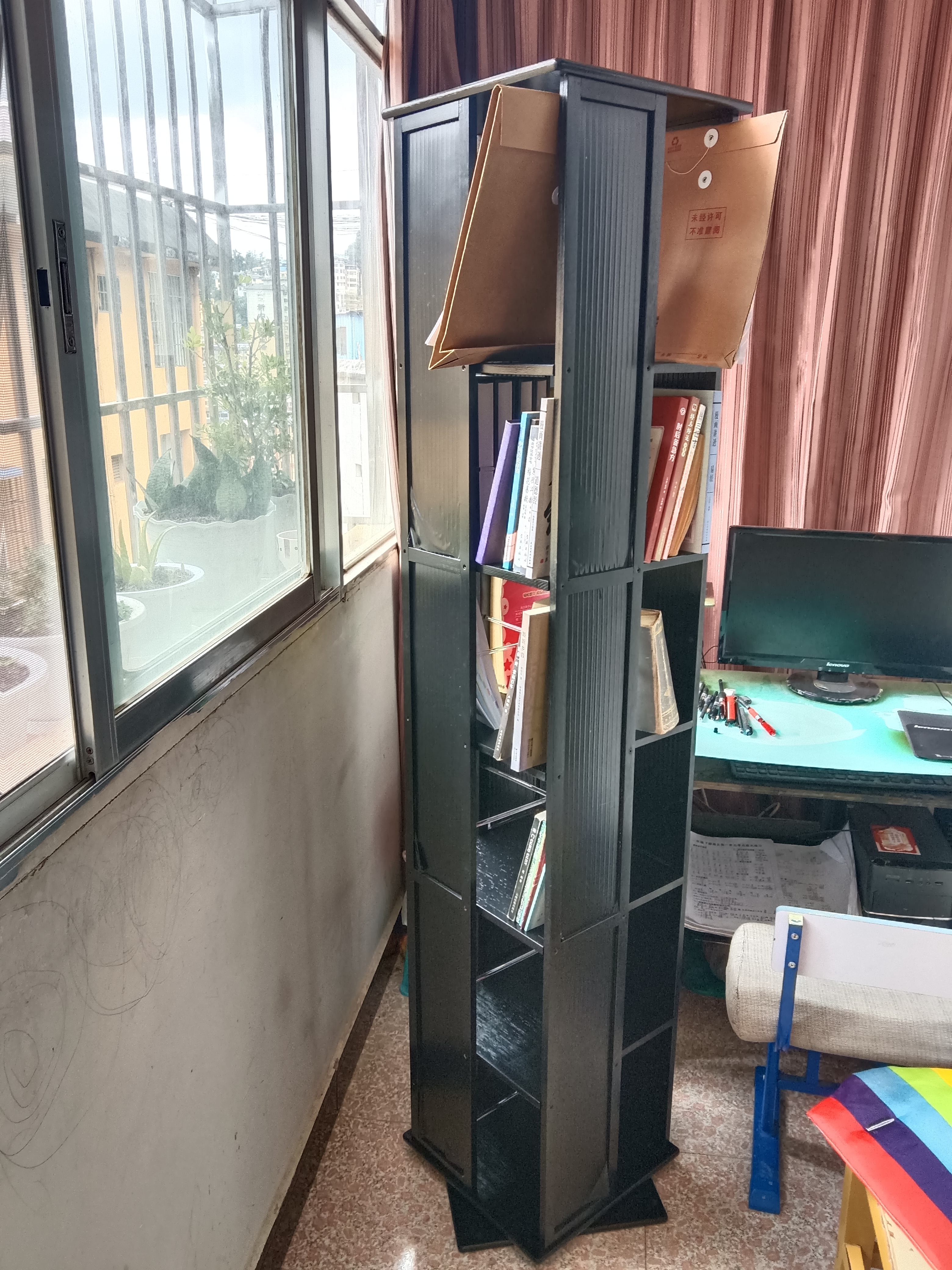 木马人旋转书架落地置物架书柜子家用储物柜儿童客厅展示架立架简易收纳 【360°自由旋转】黑色-六层（加厚纯竹） 实拍图
