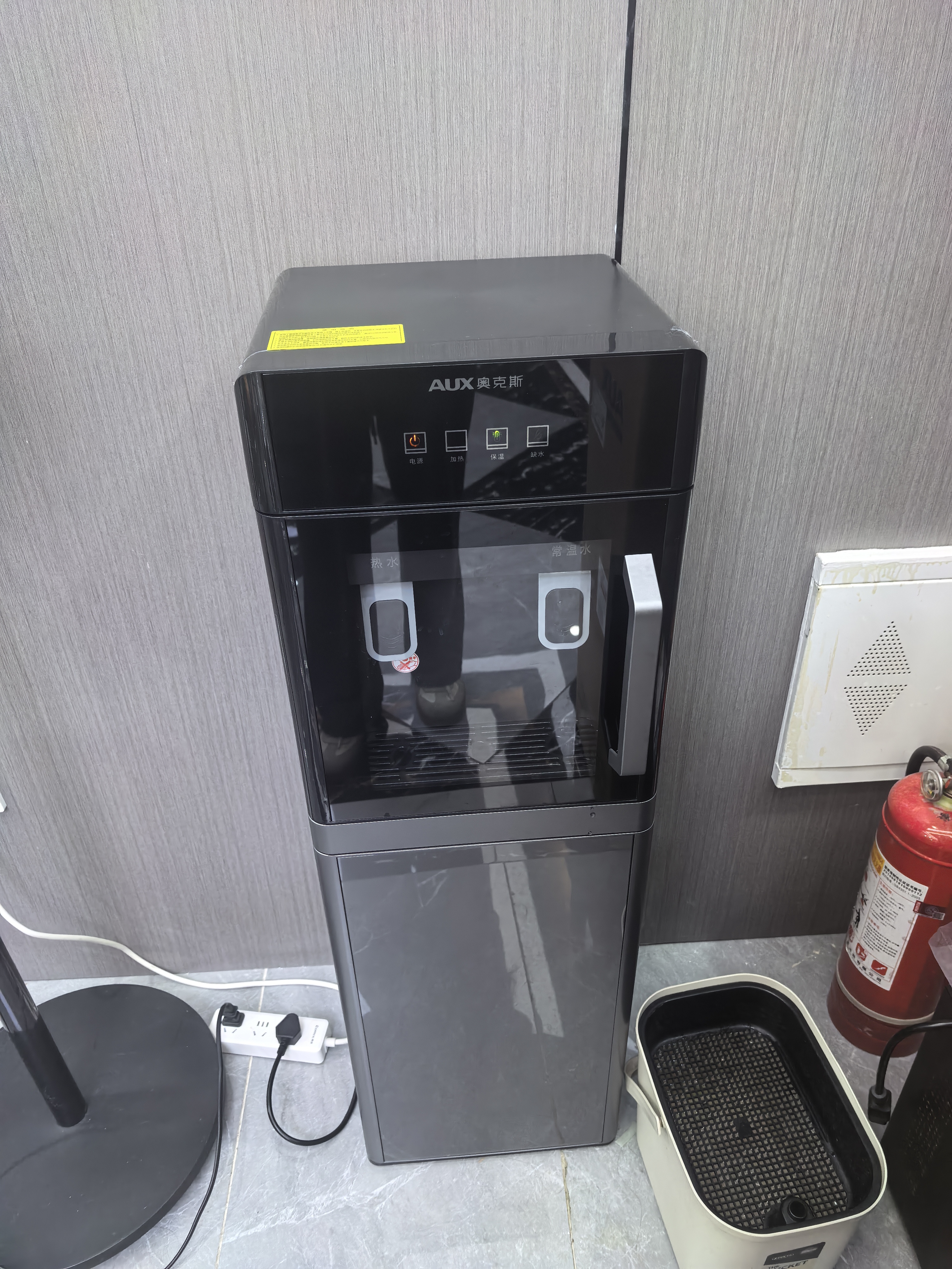 奥克斯（AUX）饮水机家用桶装水下置式水桶立式办公室双开门柜式饮水器 升级加高款【金属加厚侧板】 制热型 实拍图