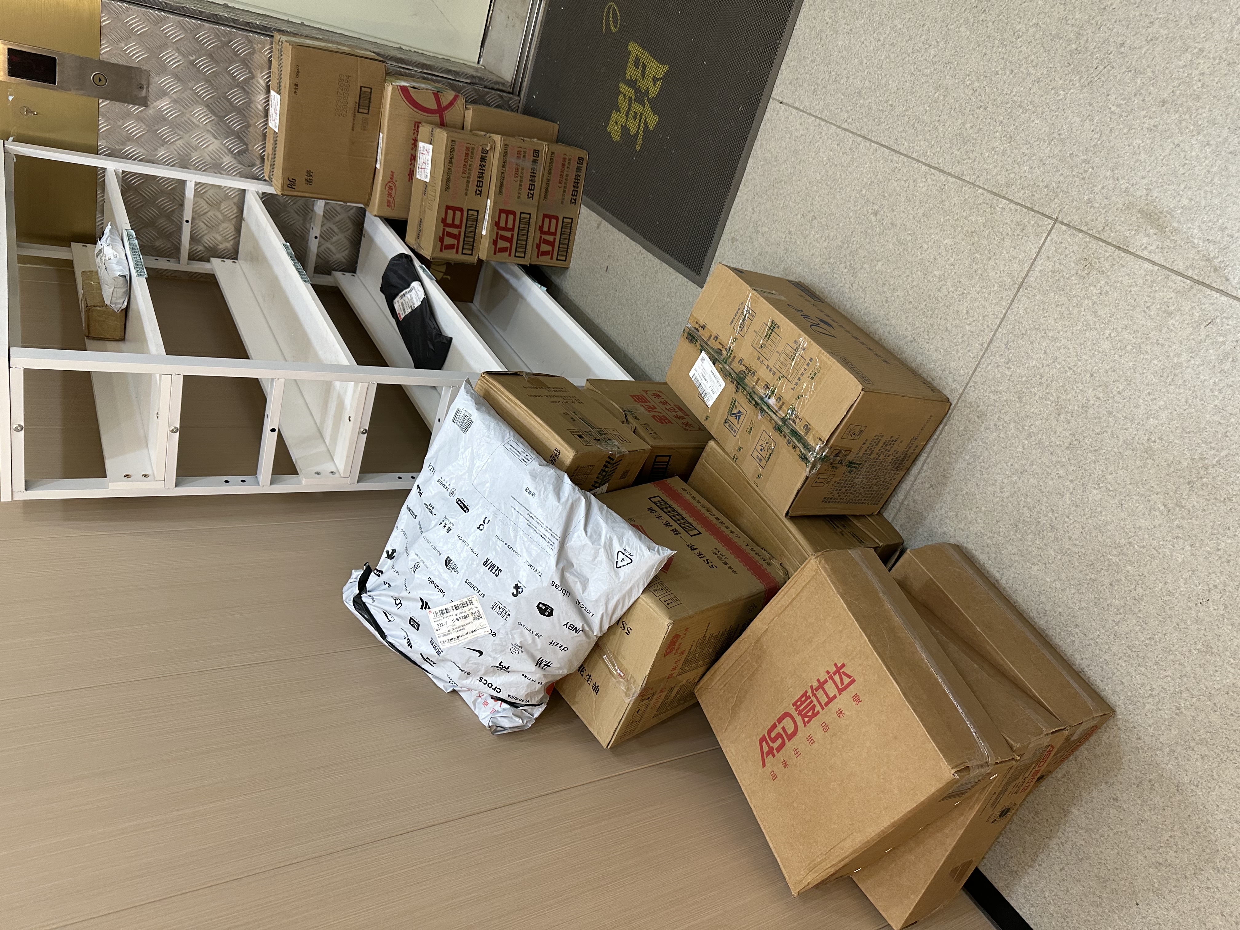 爱仕达（ASD）炒锅麦饭石色不粘平底炒菜锅立盖32cm燃气电磁炉通用CL32S11WG 实拍图
