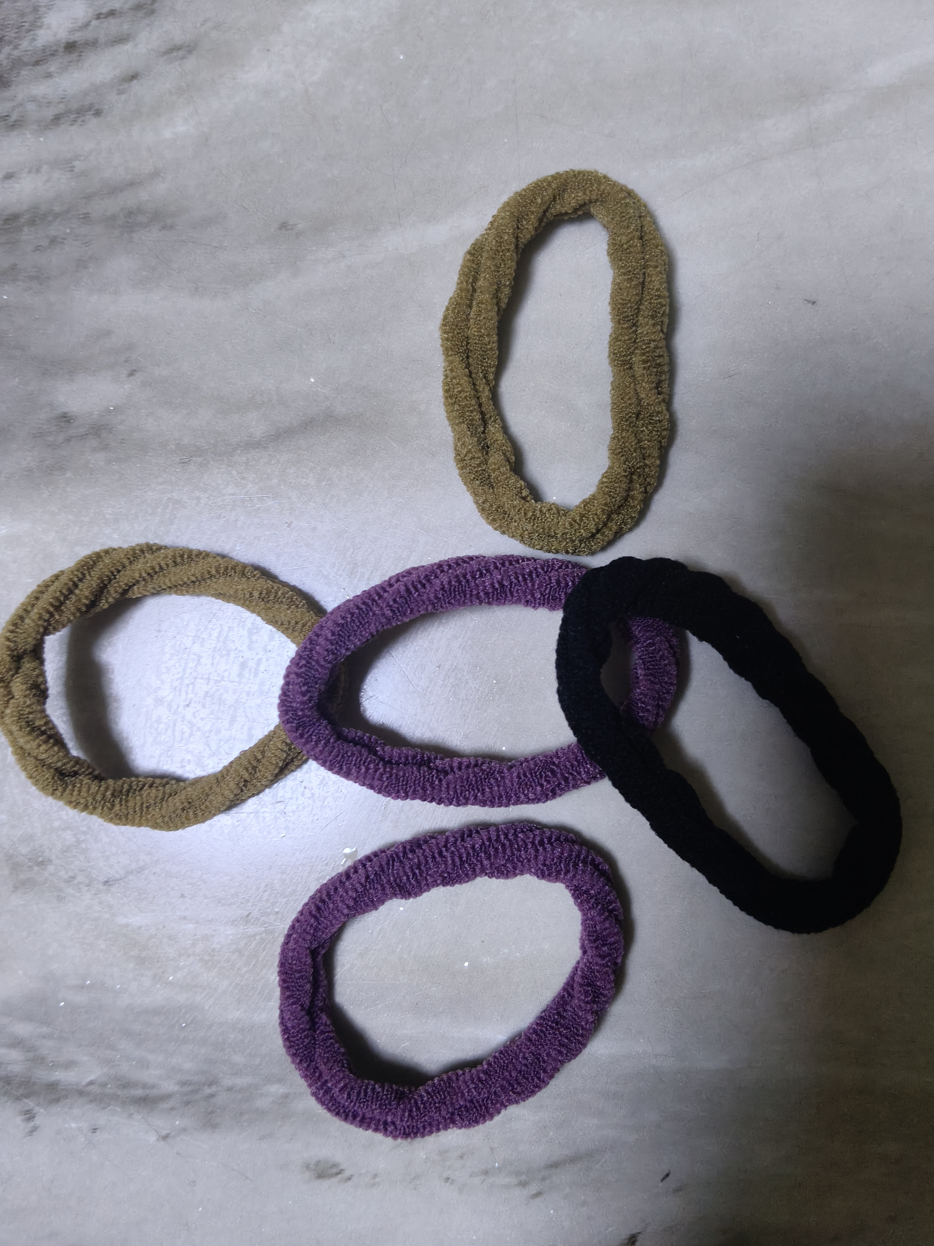 【分开拍两单发货】加粗高弹力皮筋基础发圈毛巾圈头绳女无缝 毛巾圈花型随机-5根装 实拍图