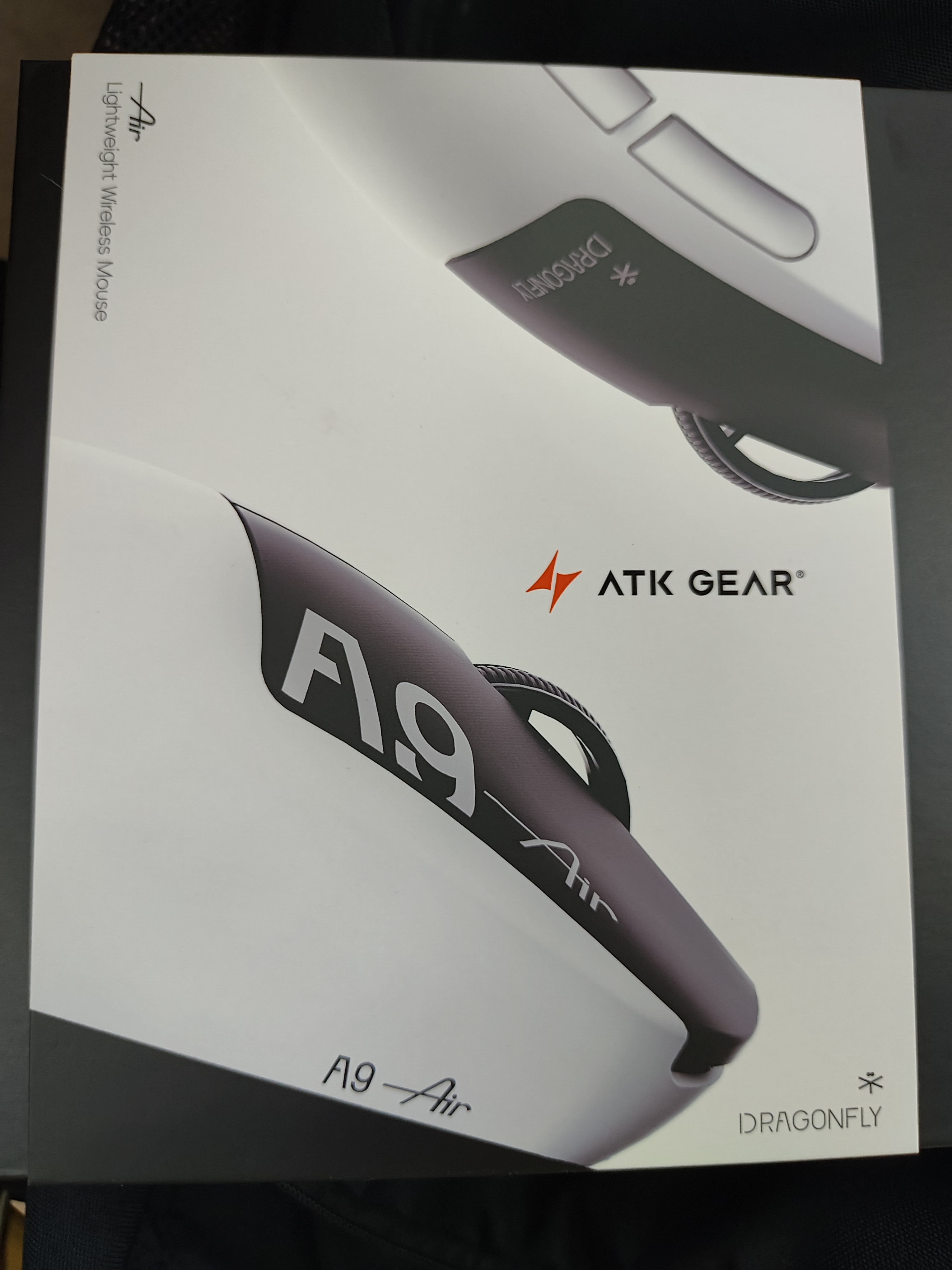 ATK蜻蜓A9无线鼠标电竞游戏办公鼠标 有线/2.4G双模连接轻量化对称 A9Air大师版曜夜白 实拍图