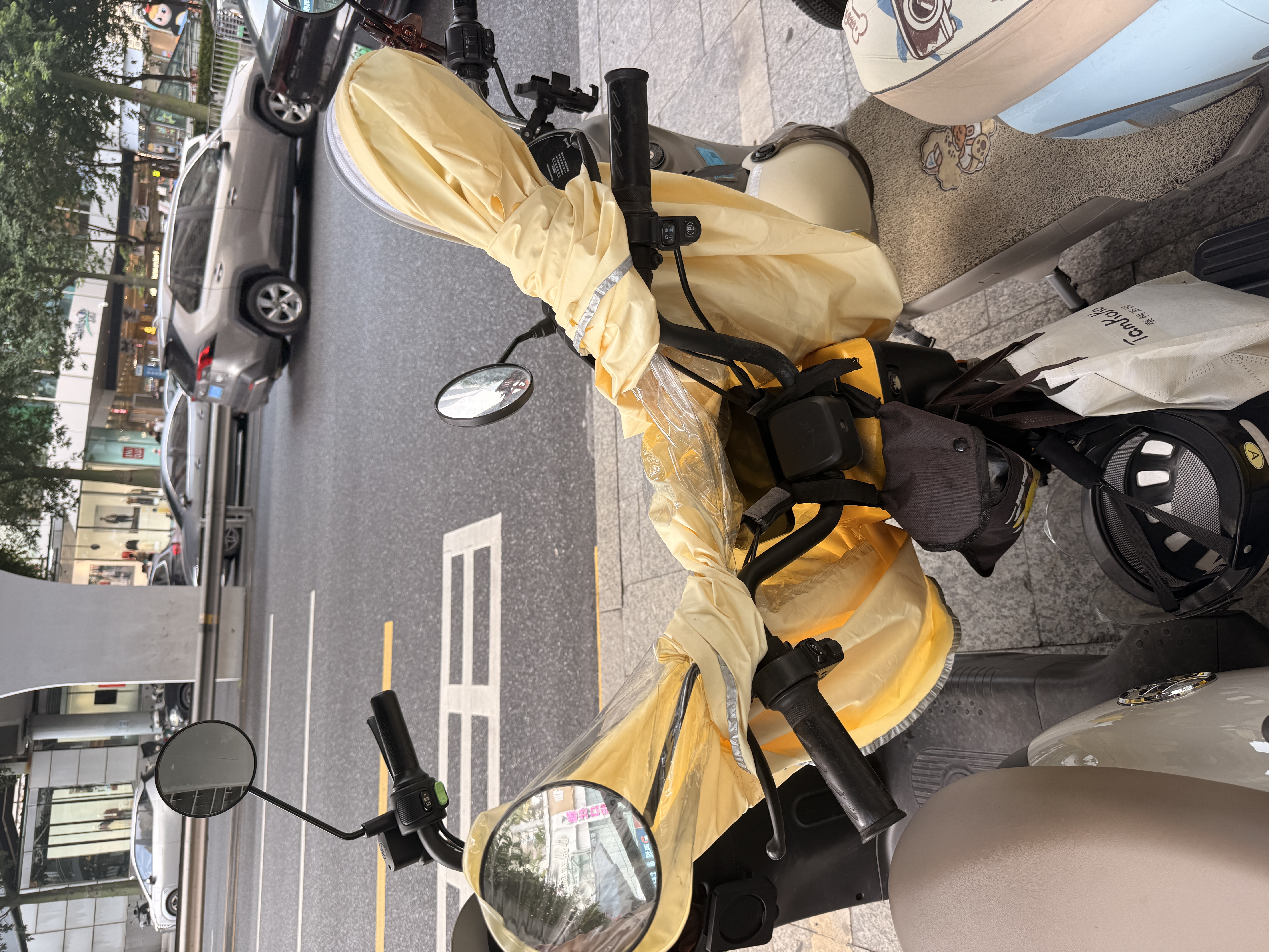 备美电动车加厚加大雨衣高清可视护脸面罩全包裹防暴雨电瓶车专用雨披 实拍图