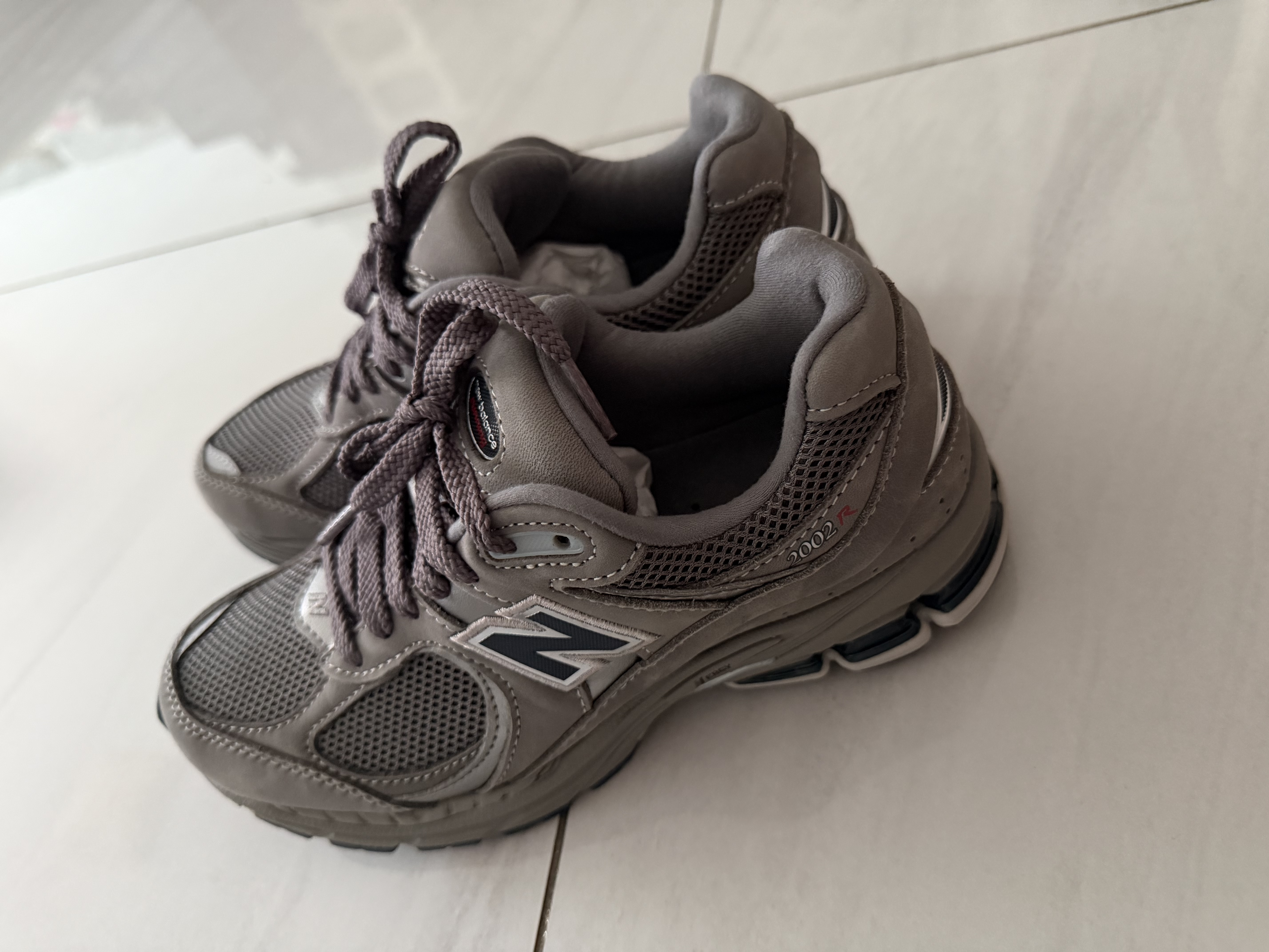 NEW BALANCE男女款情侣秋季休闲复古运动休闲慢跑鞋2002R系列ML2002RA 37 实拍图