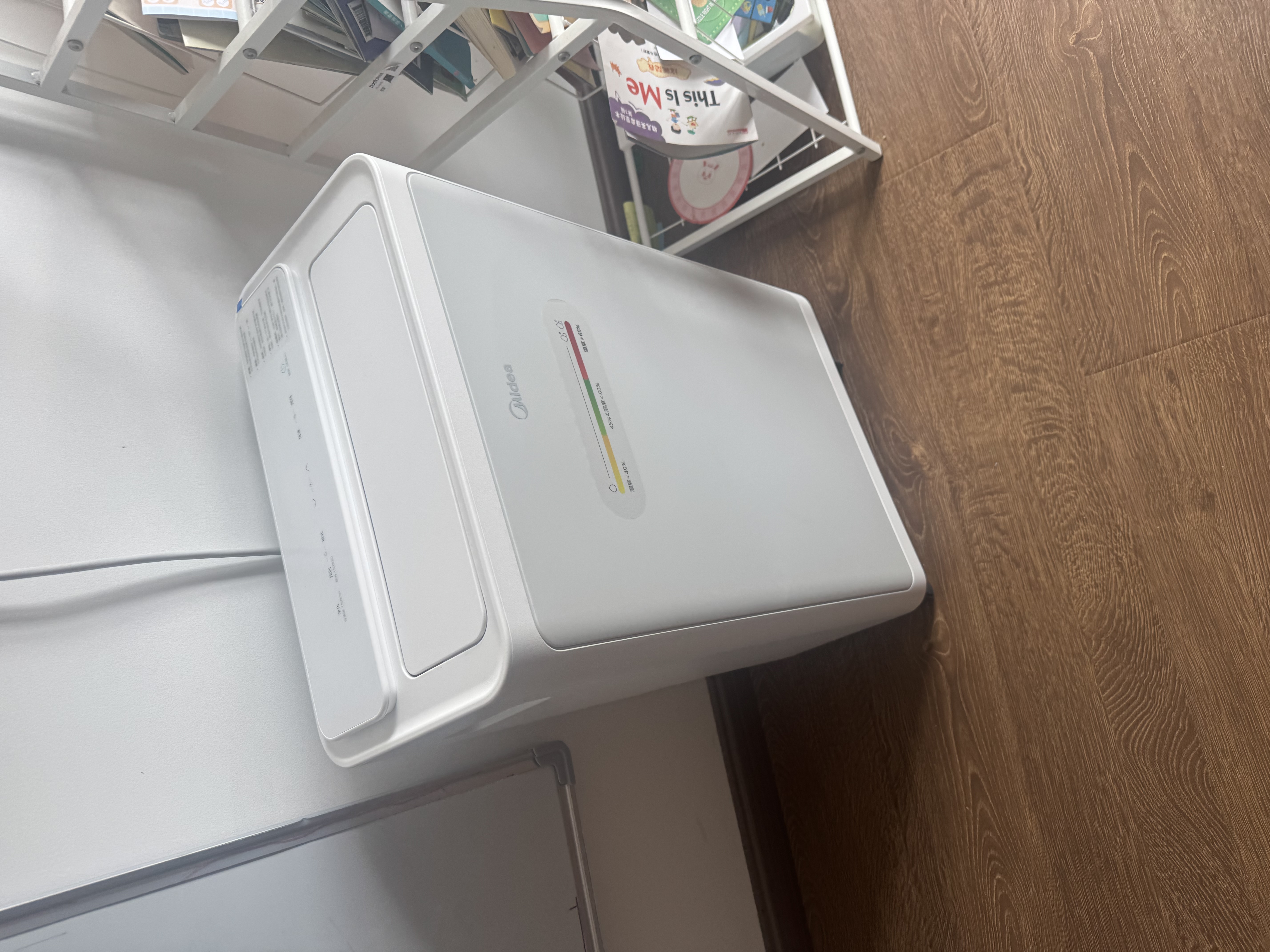美的（Midea）除湿机变频除湿净化空气一体机30升/天70㎡家用抽湿机轻音卧室内防潮回南天吸湿器CF30BD/BP3N7-DI 实拍图