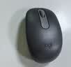 罗技（Logitech）M196 无线蓝牙鼠标 办公鼠标 笔记本商务办公家用 小巧便携 对称手型 石墨灰 实拍图